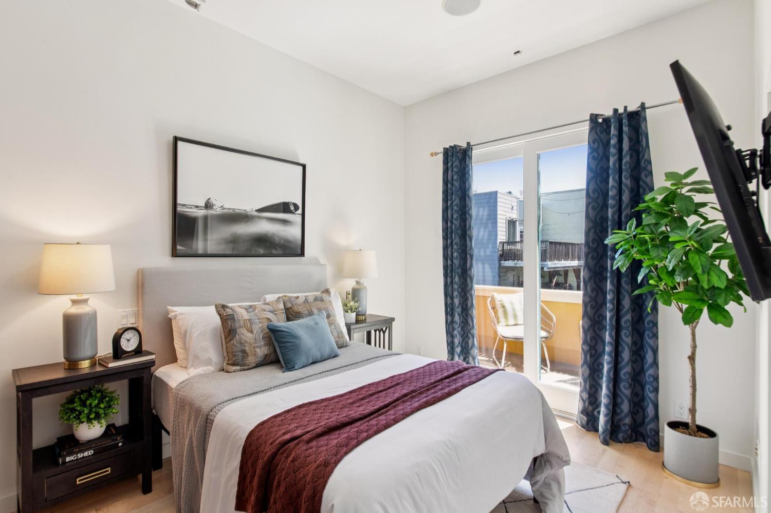 12 Reno Place