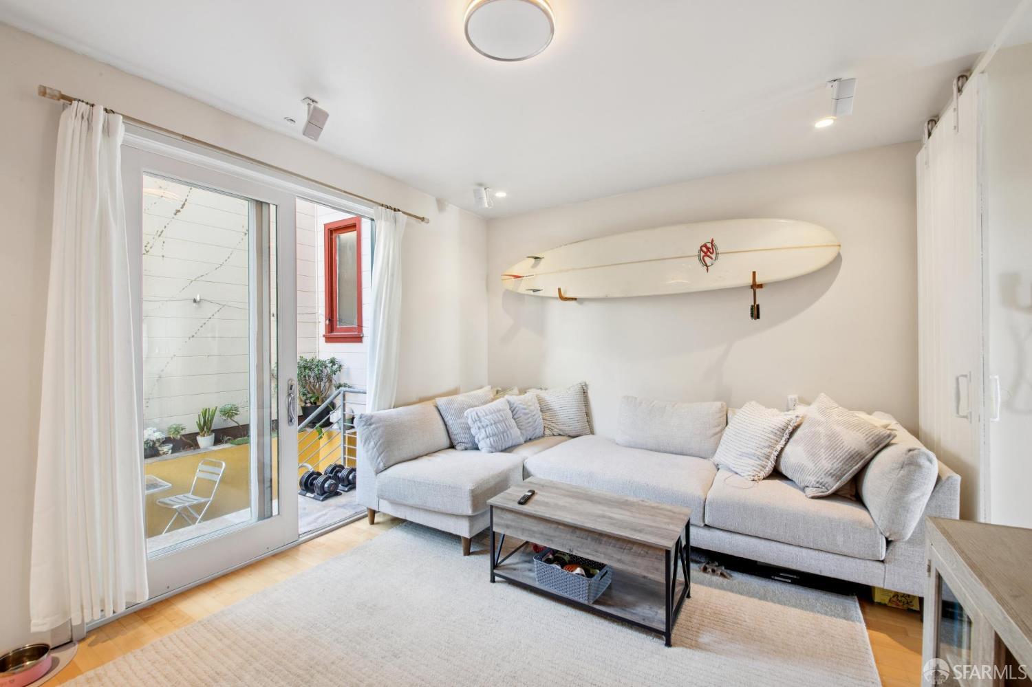 12 Reno Place