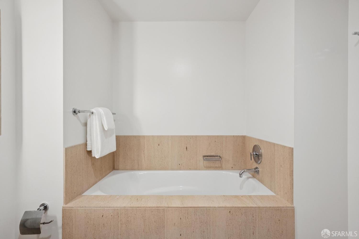 301 Mission Street # 12D