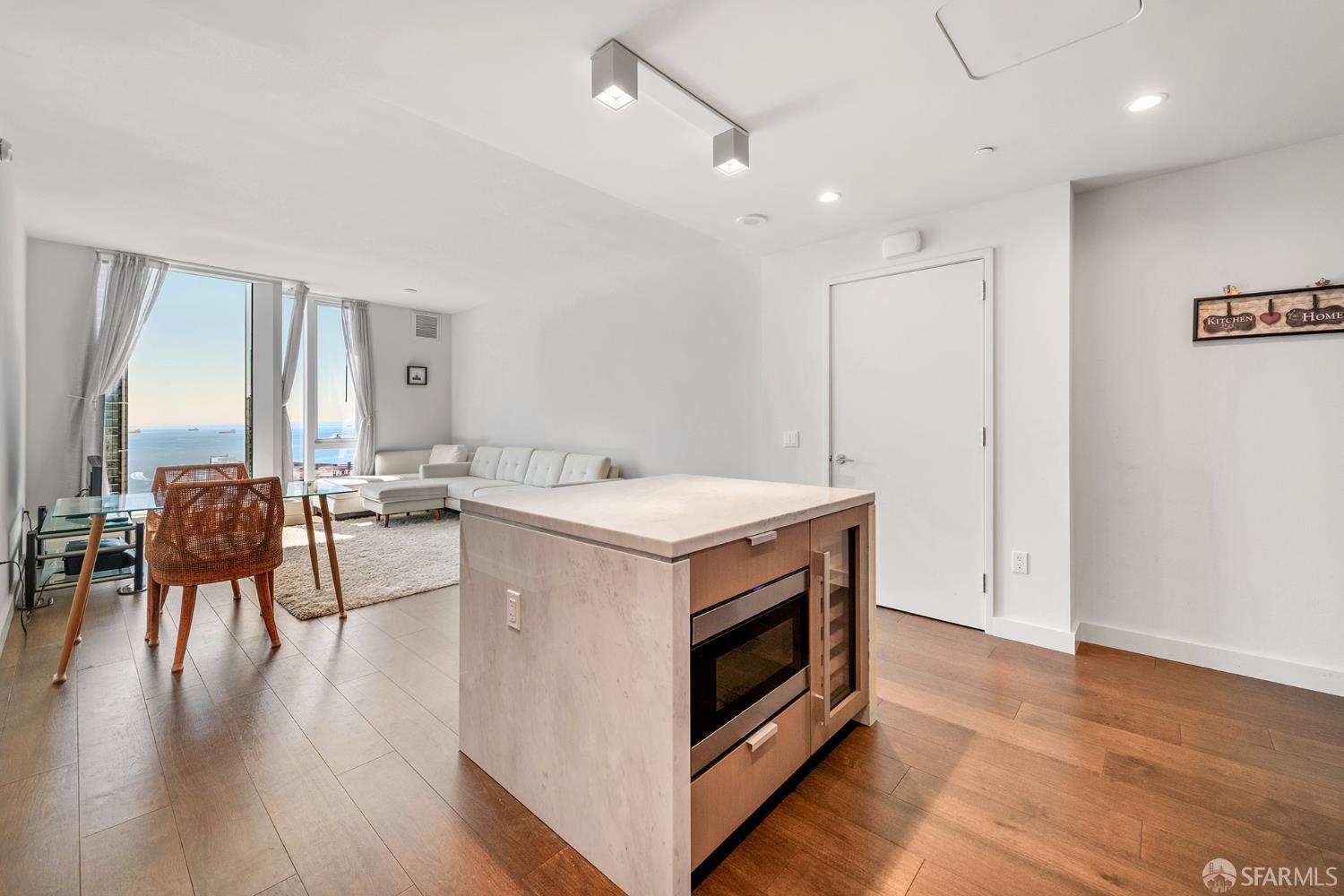 488 Folsom Street # 4406