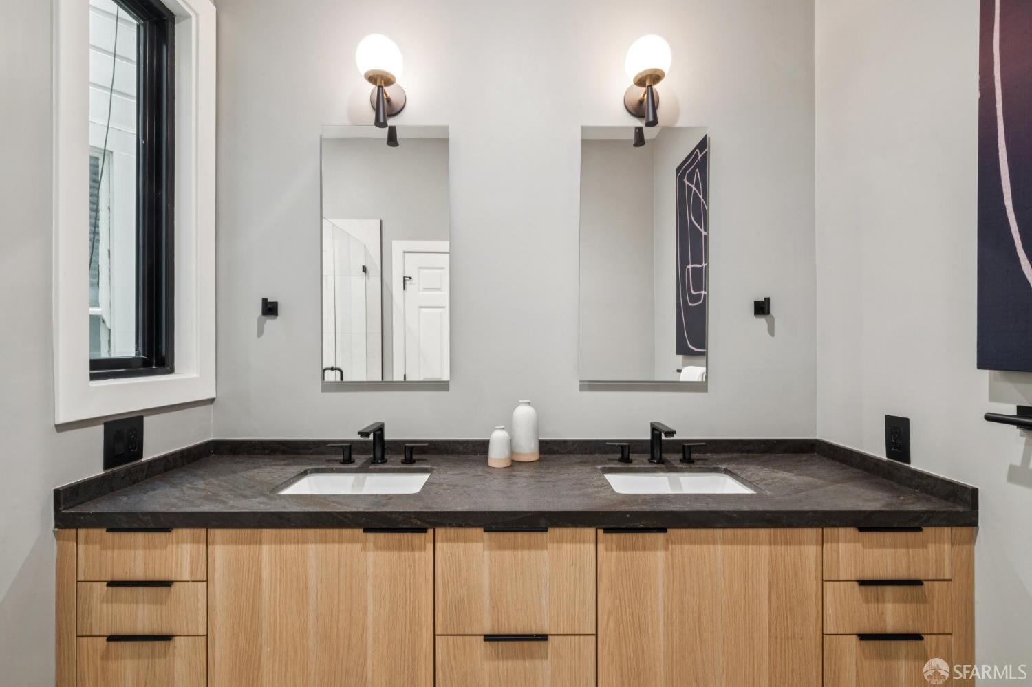 1460-1462 Waller Street