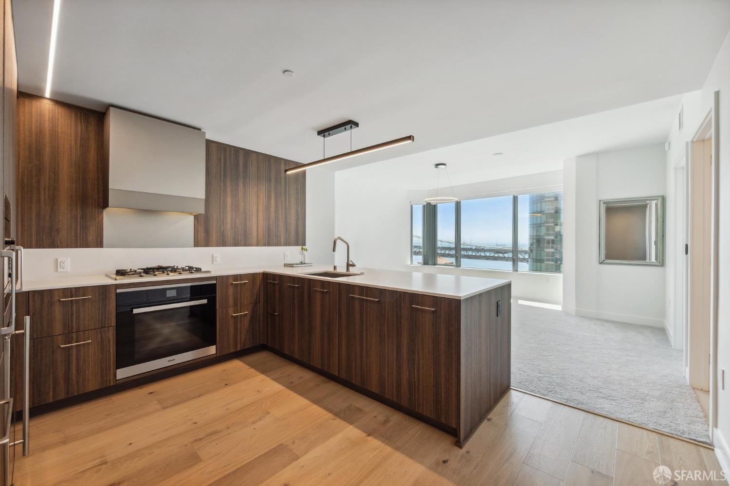 280 Spear Street # 21D