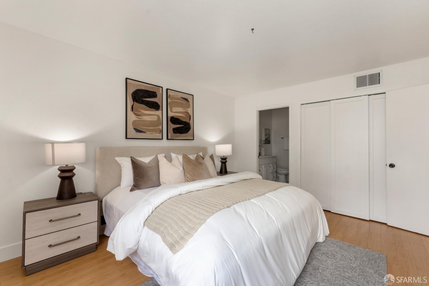 1425 Lakeside Drive # 209