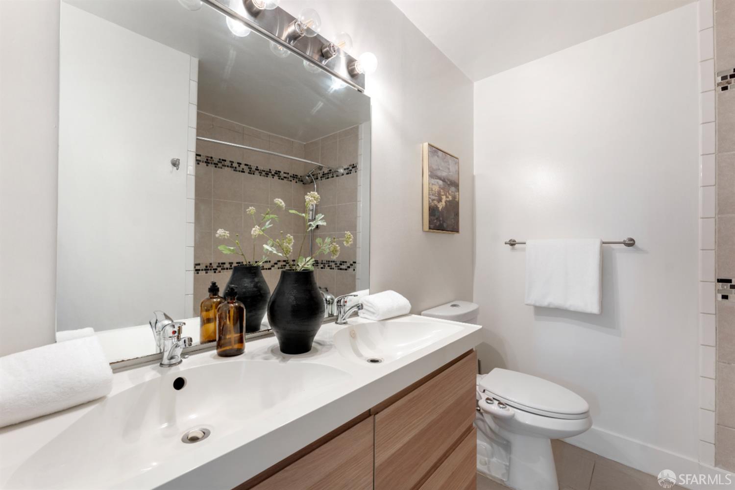 1425 Lakeside Drive # 209