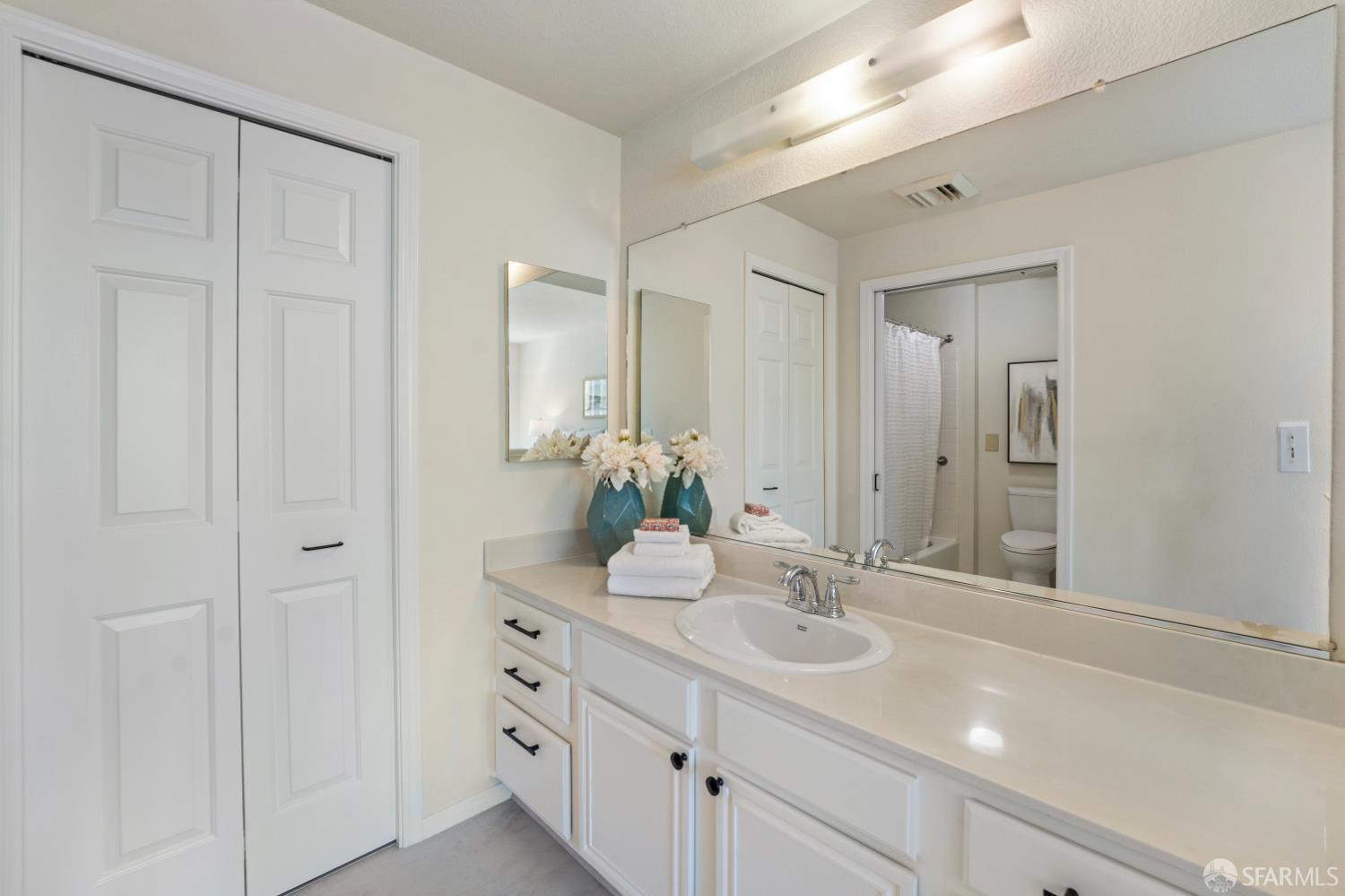 1860 Tice Creek Drive # 1452