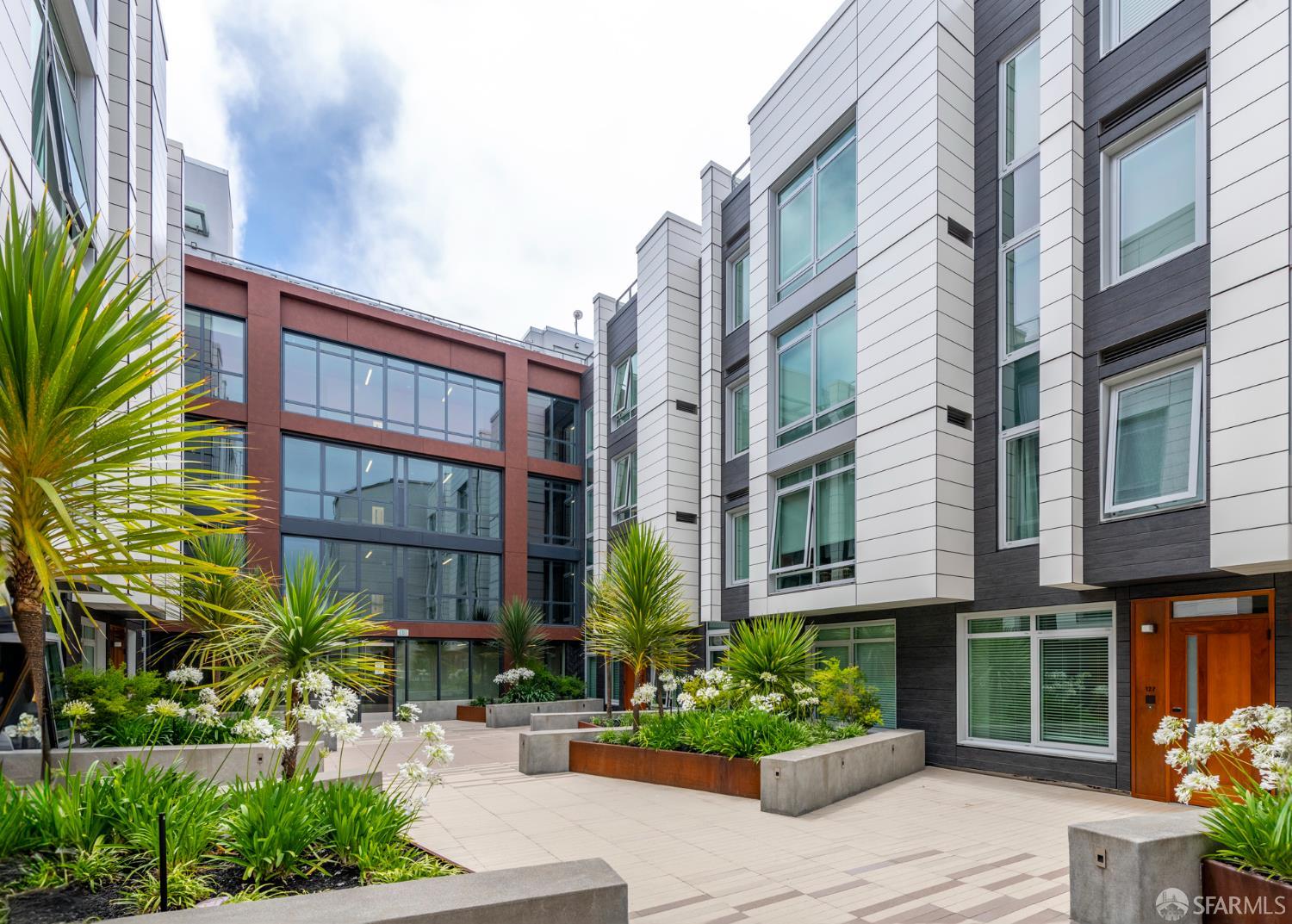 950 Tennessee Street # 211