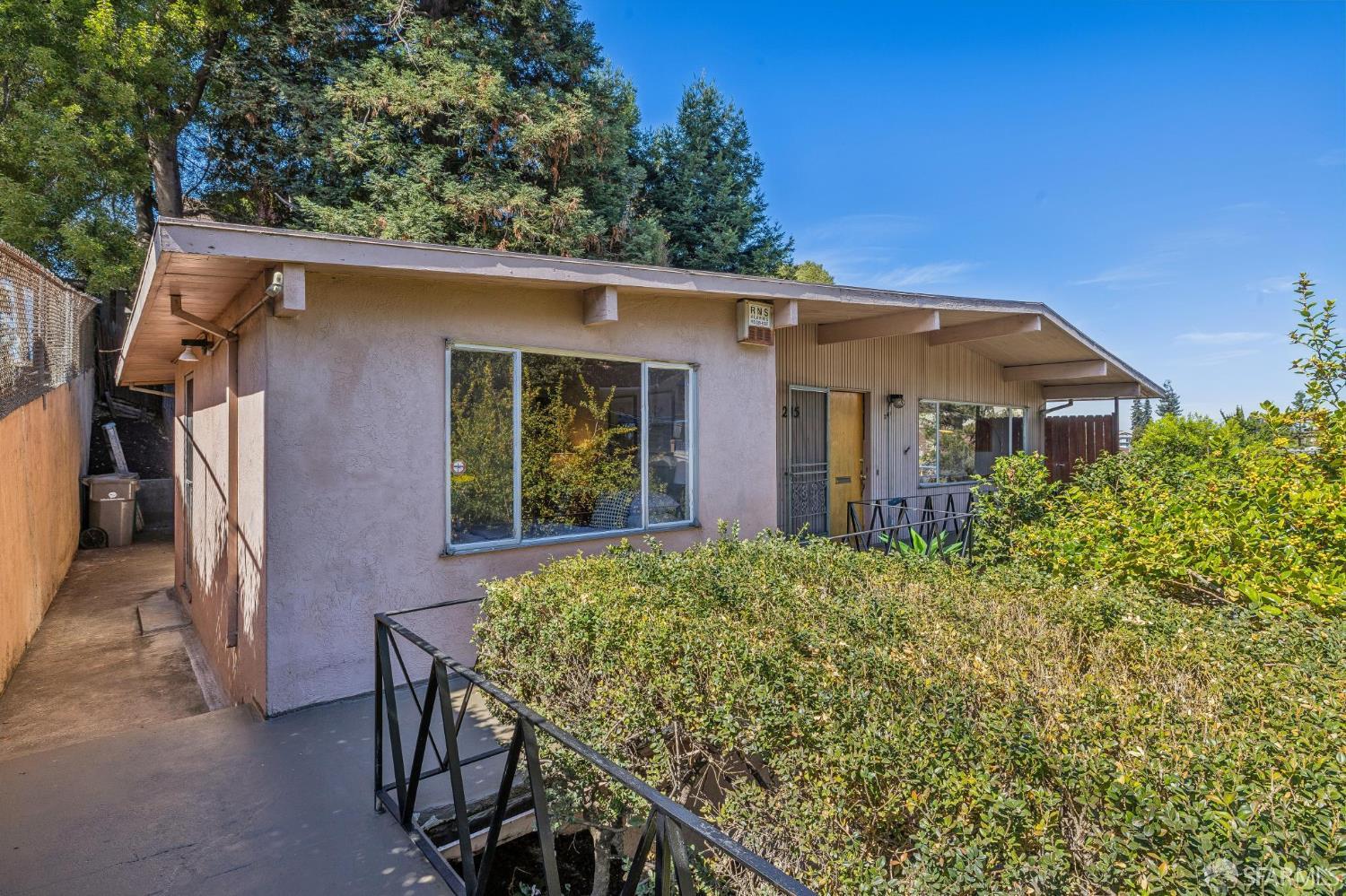 241 Monte Vista Avenue