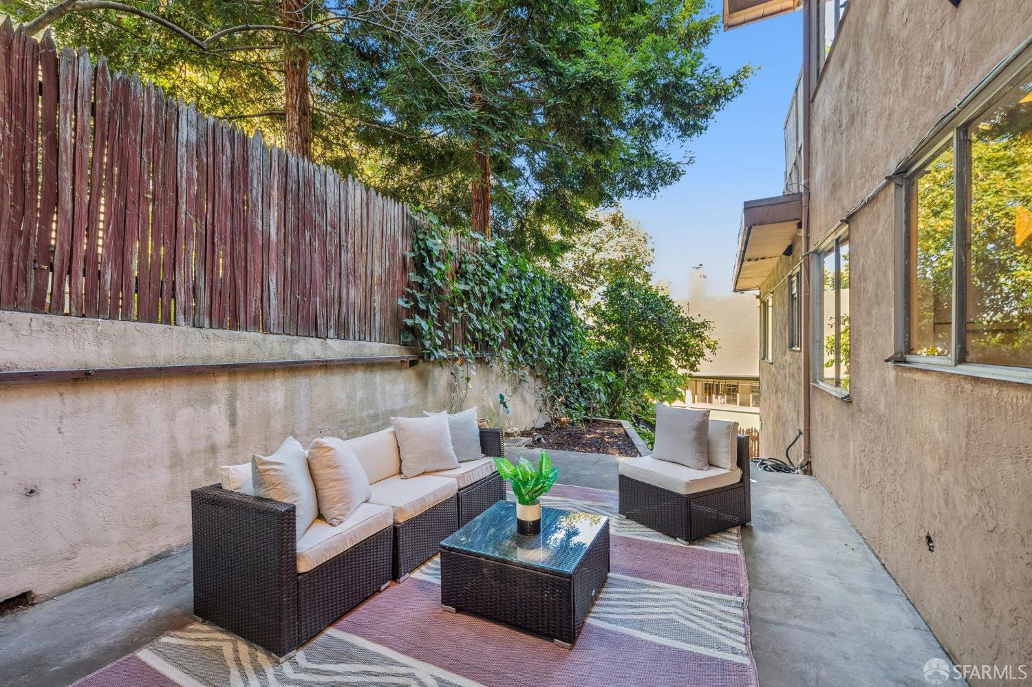 241 Monte Vista Avenue