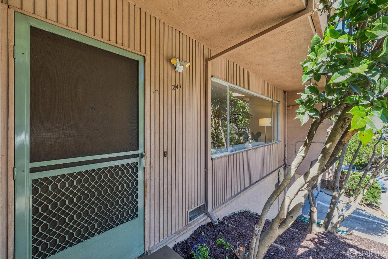 241 Monte Vista Avenue