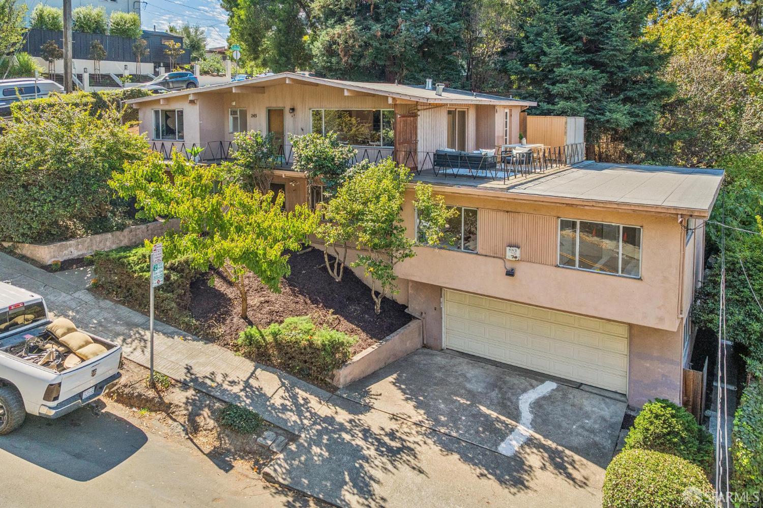 241 Monte Vista Avenue