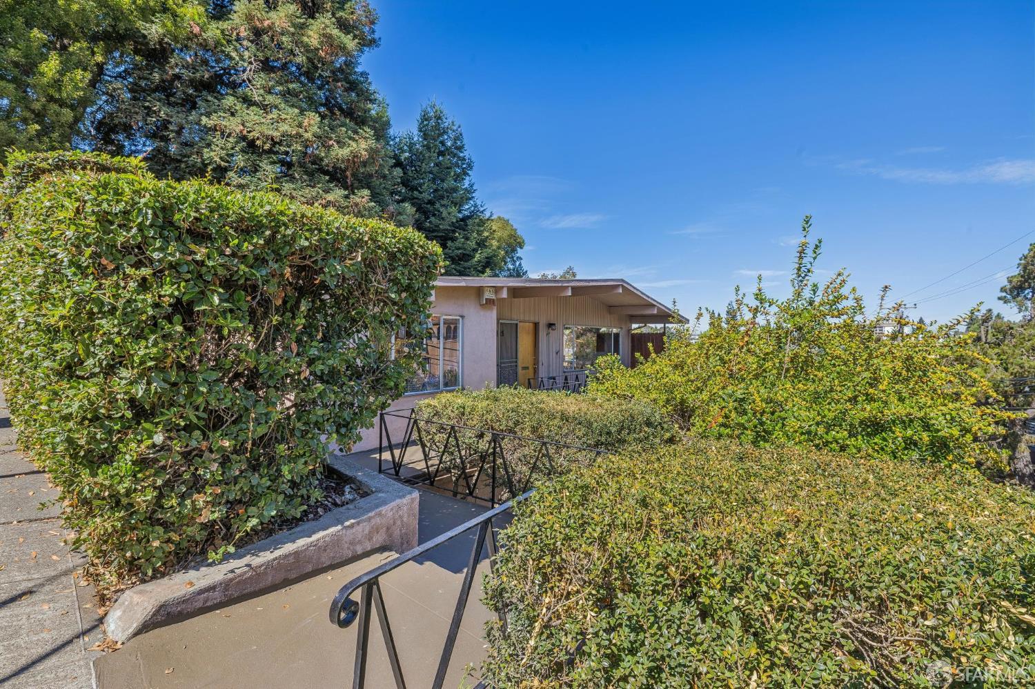 241 Monte Vista Avenue