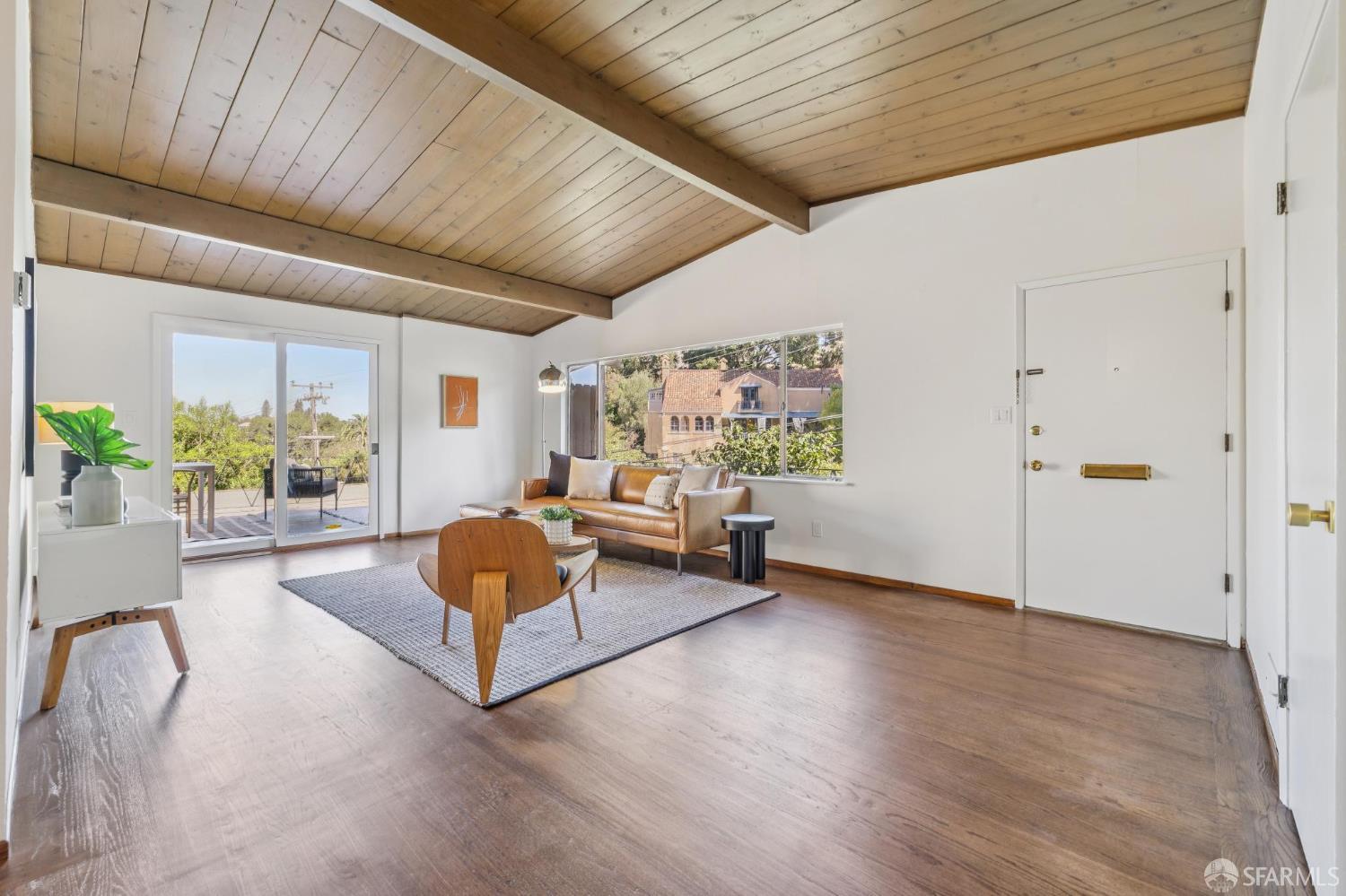 245 Monte Vista Avenue