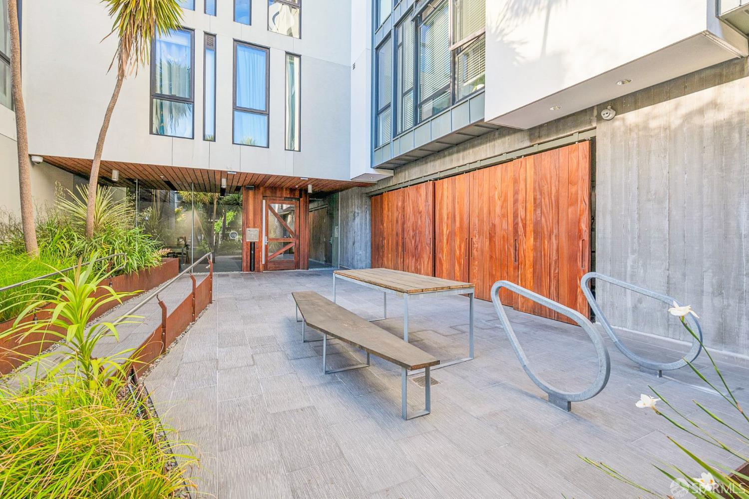 300 Ivy Street # 304