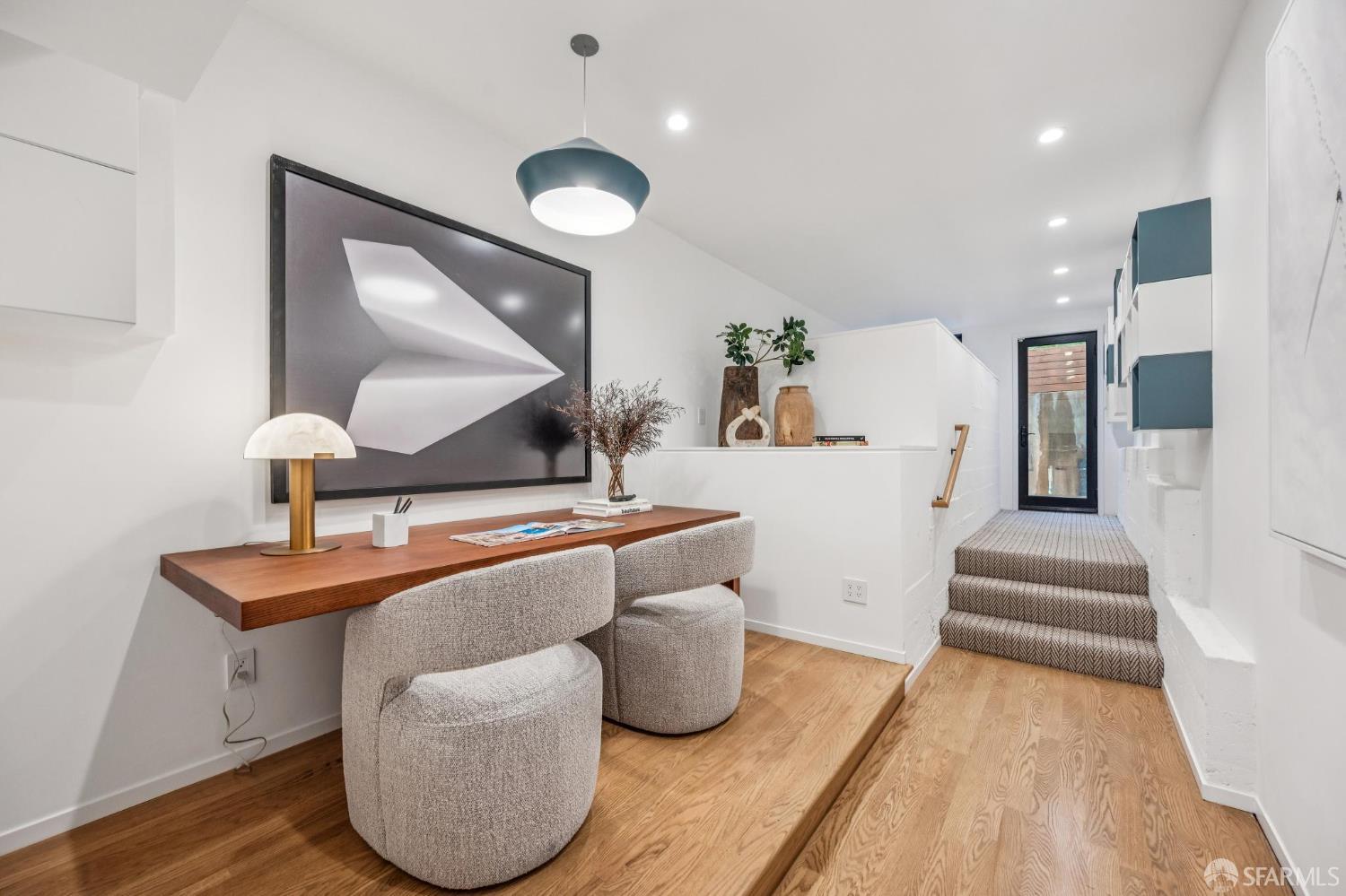 136 Los Palmos Drive