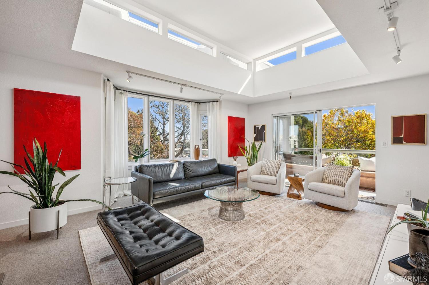 1901 Eddy Street # 3