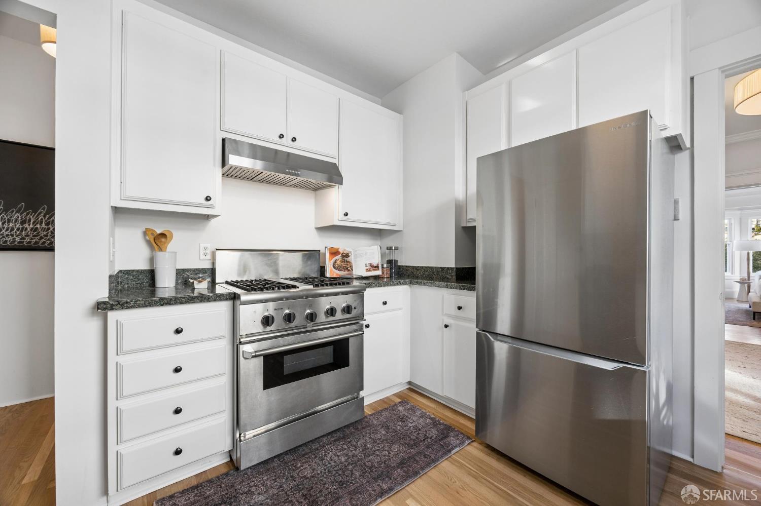 1855 Sacramento Street # 5