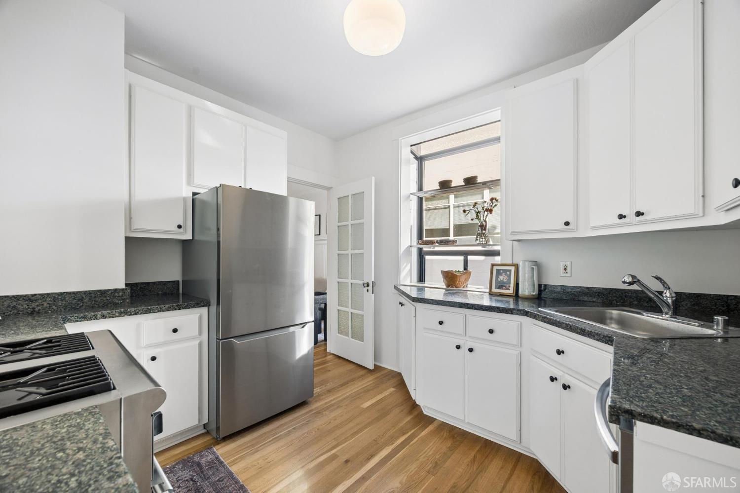 1855 Sacramento Street # 5