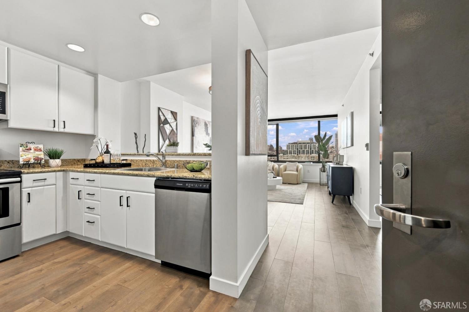 260 King Street # 909