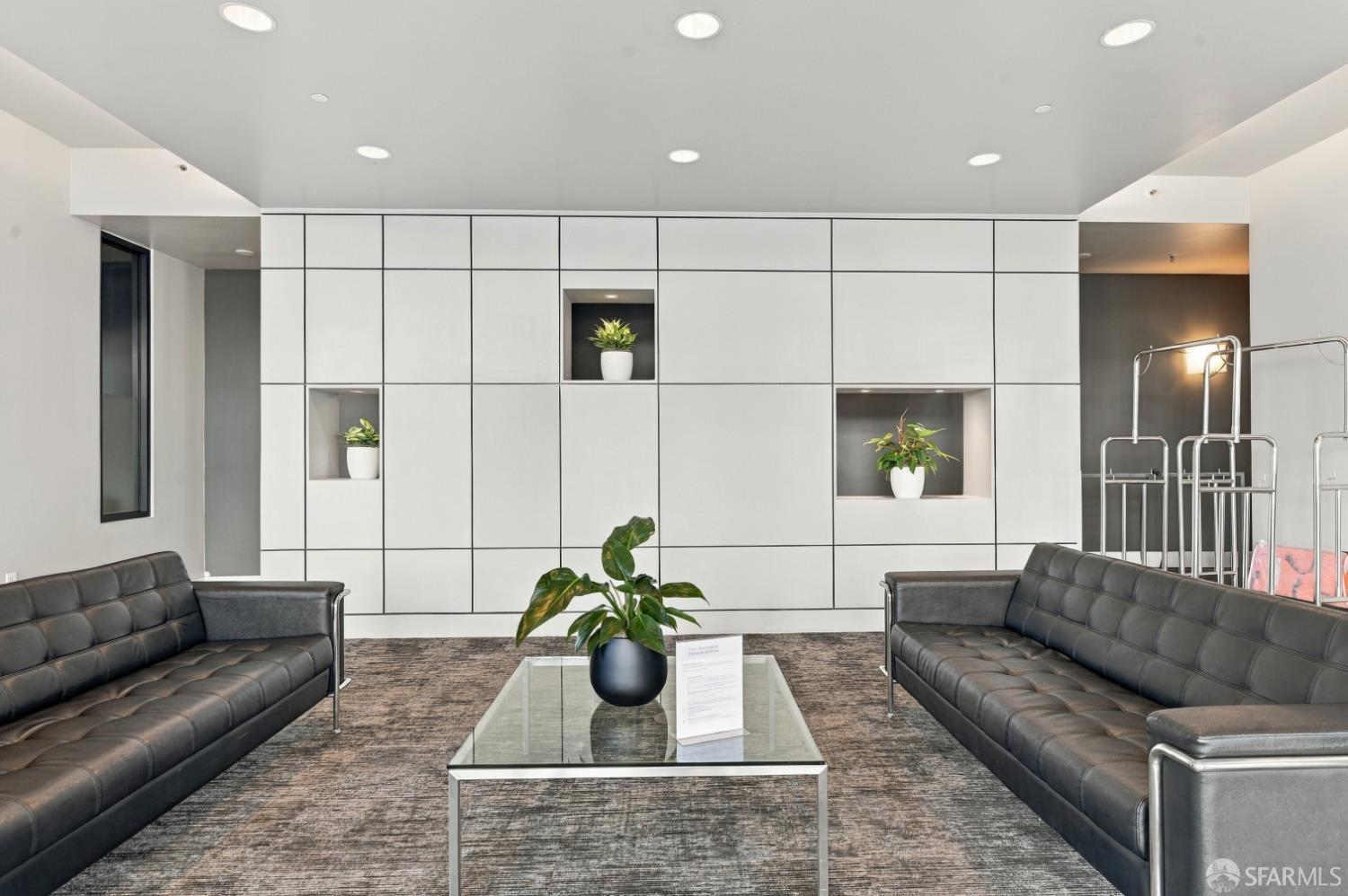 260 King Street # 909