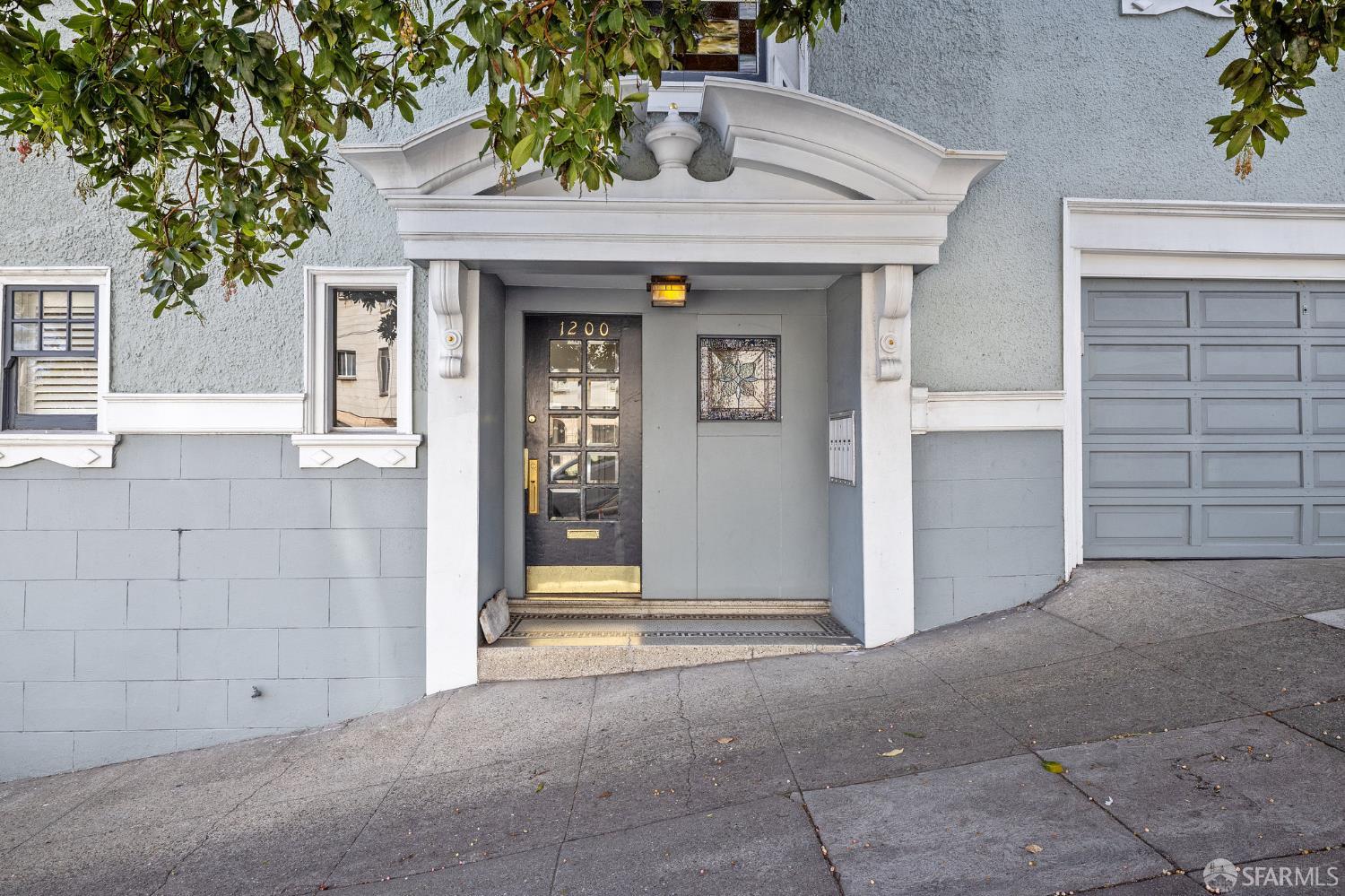 1200 Castro Street # 1