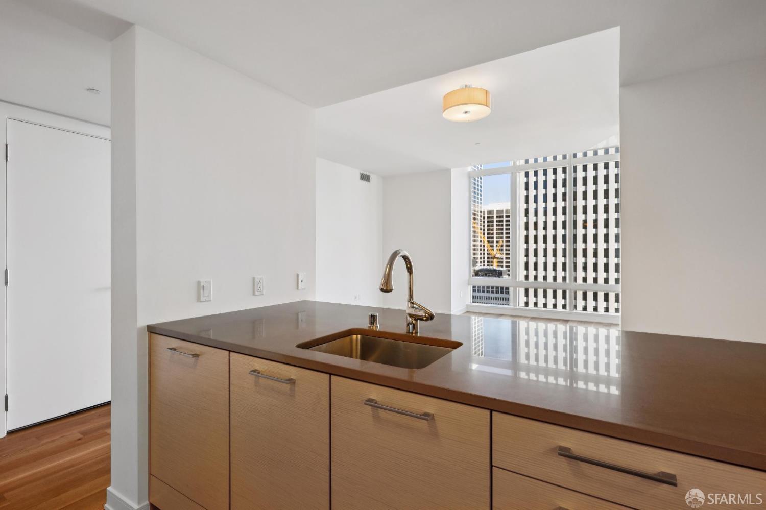 301 Mission Street # 25E