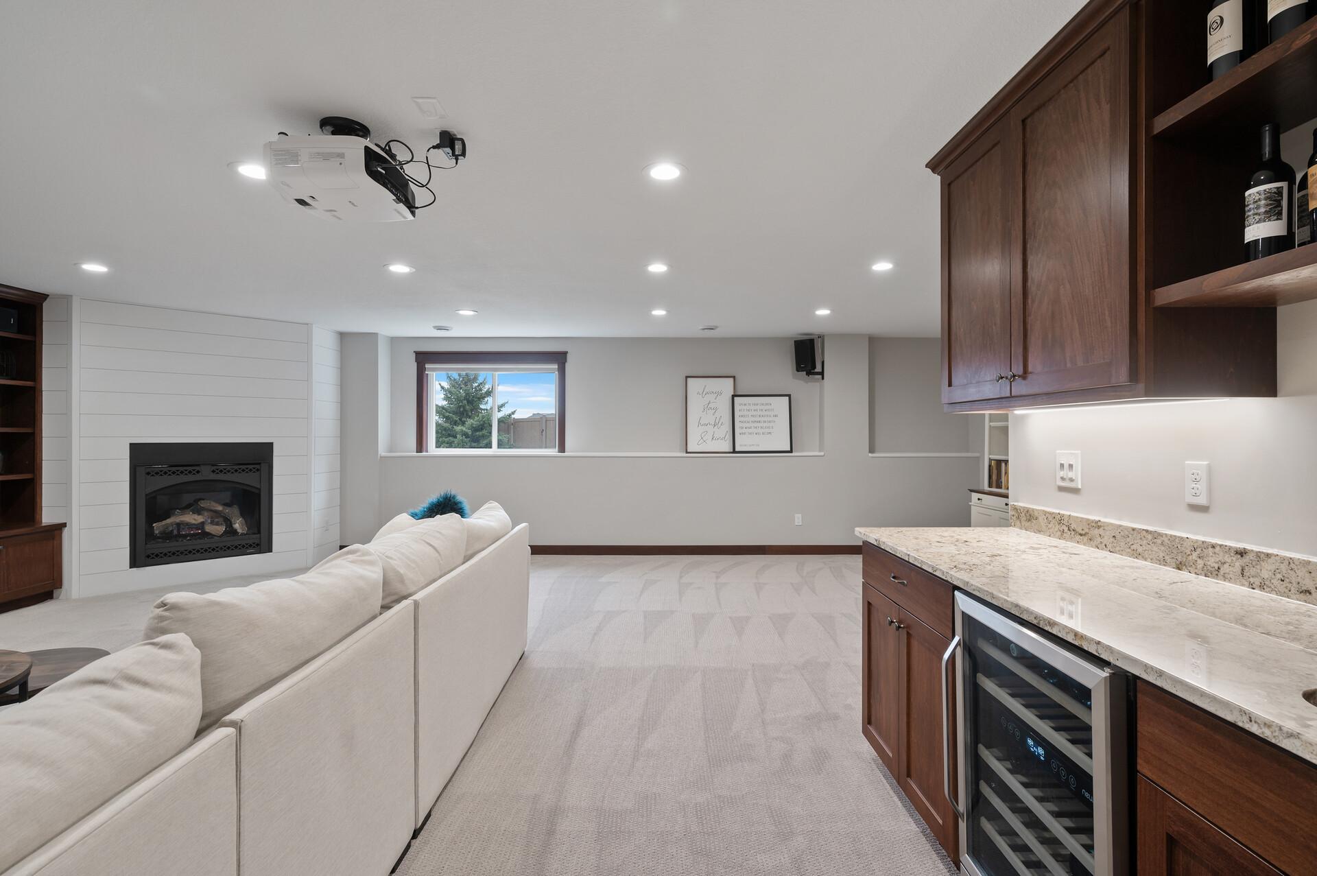 19289 Hilldale Avenue