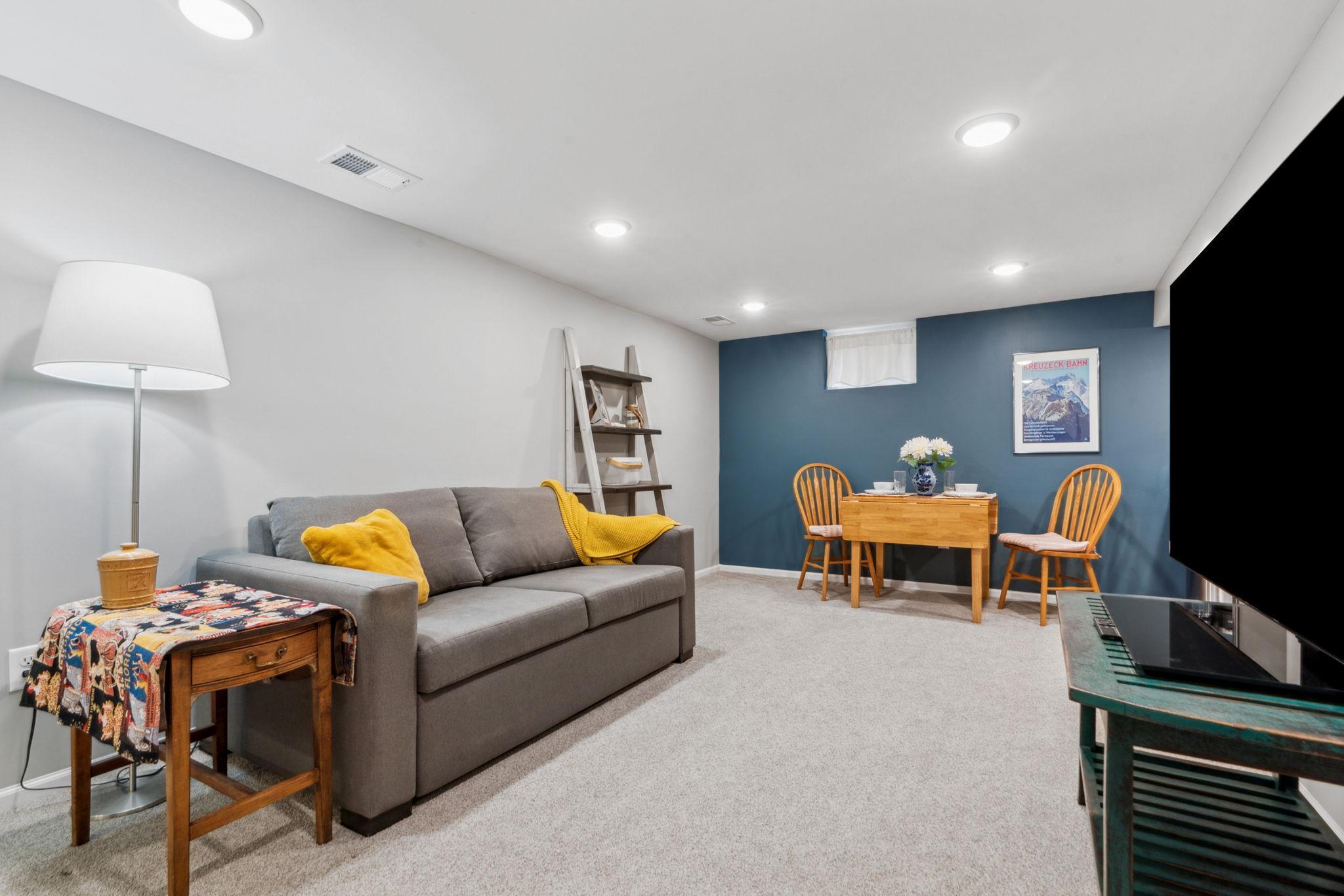 7505 Edgebrook Drive