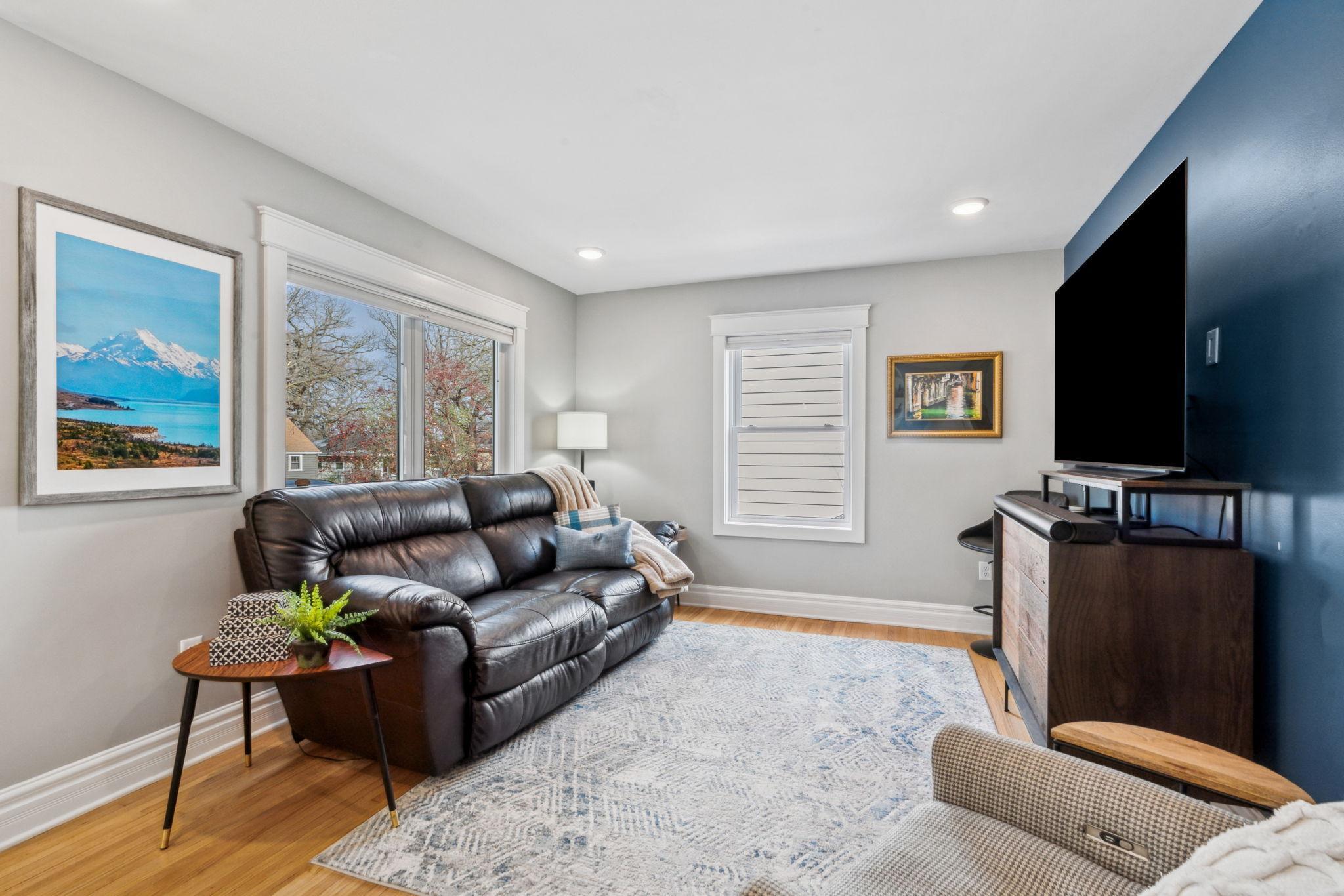 7505 Edgebrook Drive