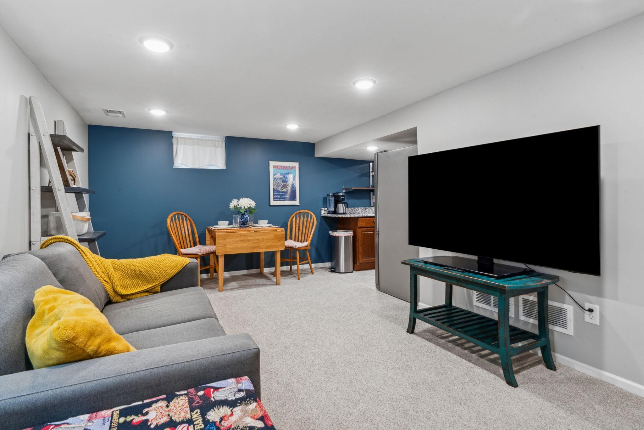 7505 Edgebrook Drive