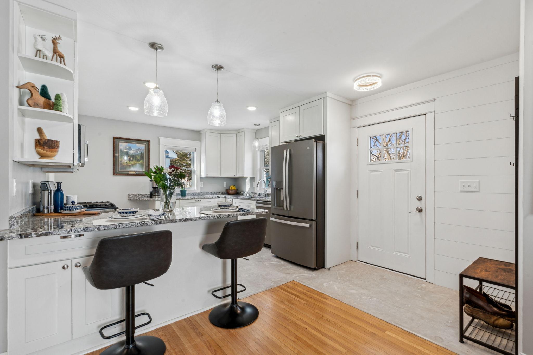 7505 Edgebrook Drive