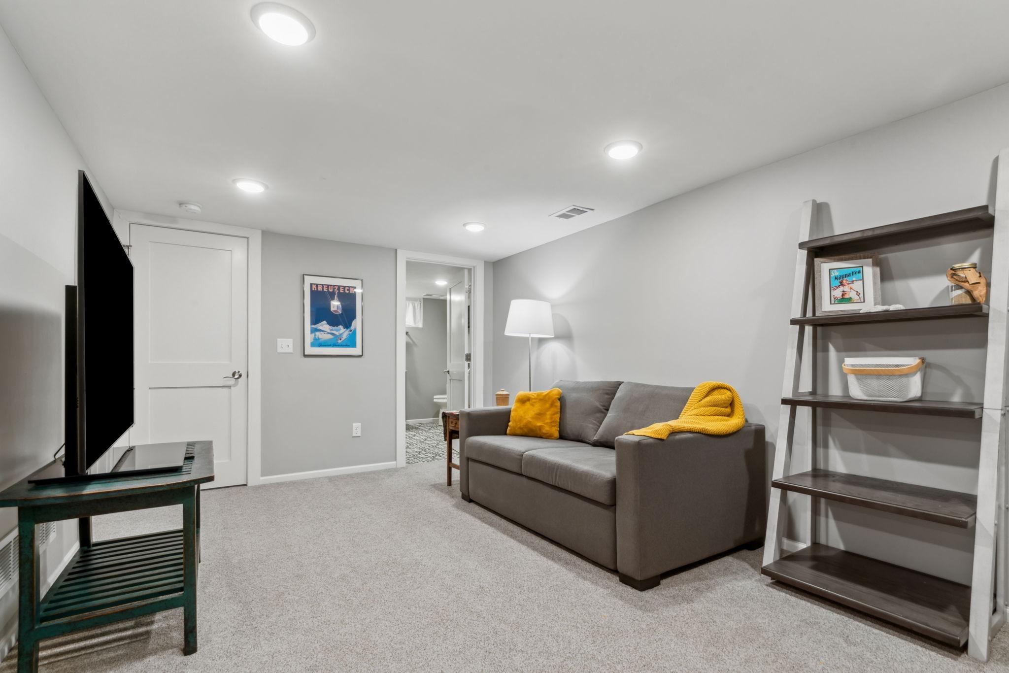 7505 Edgebrook Drive