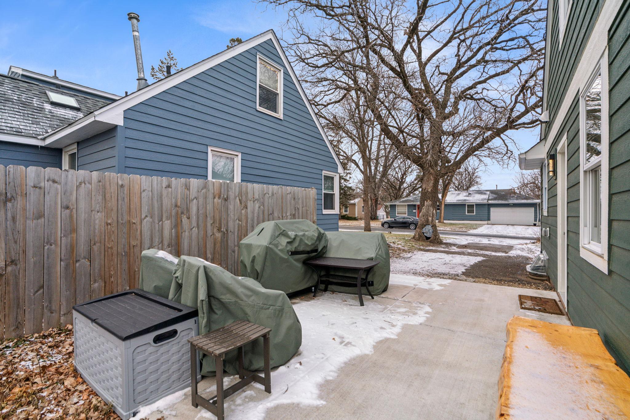 7505 Edgebrook Drive