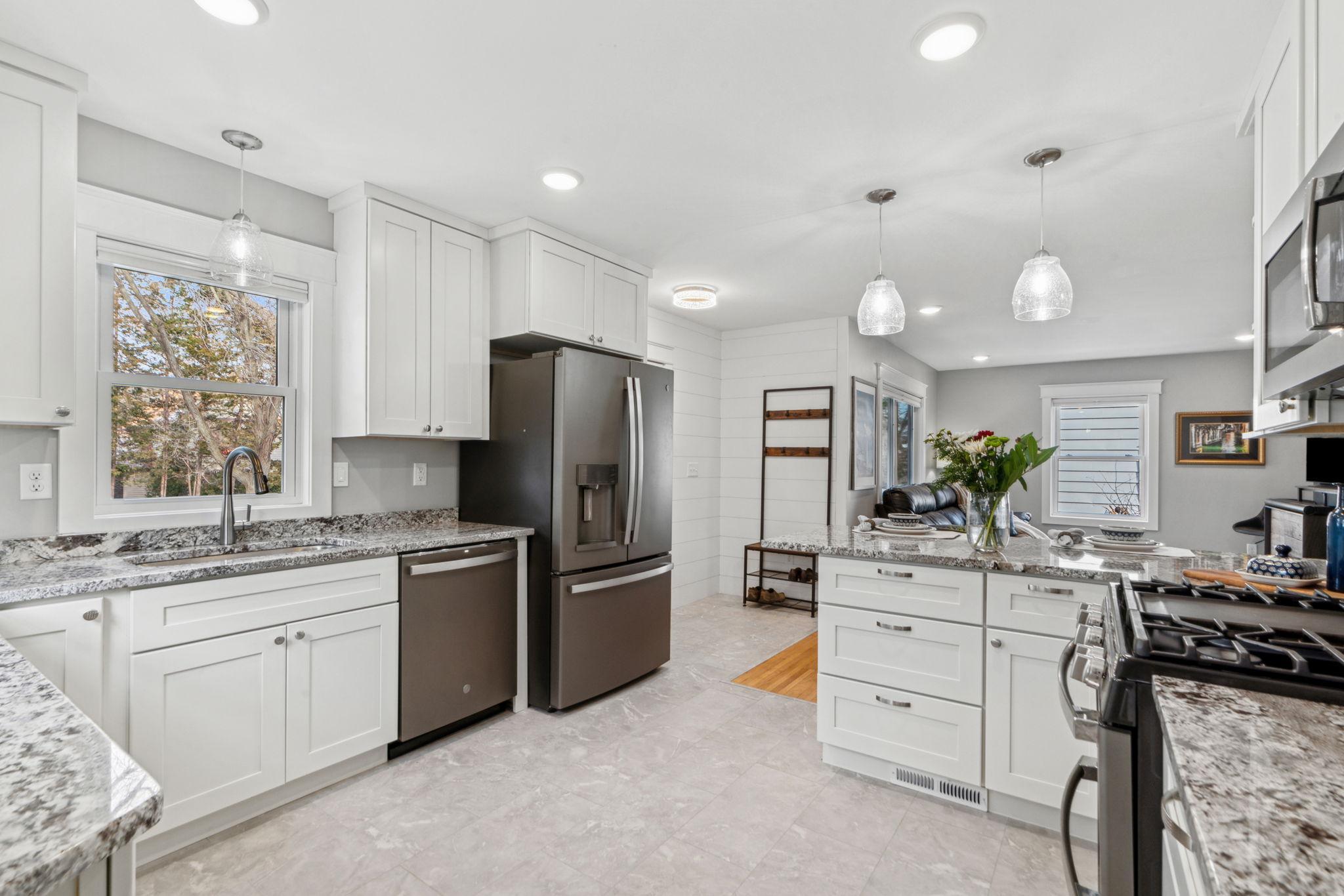 7505 Edgebrook Drive