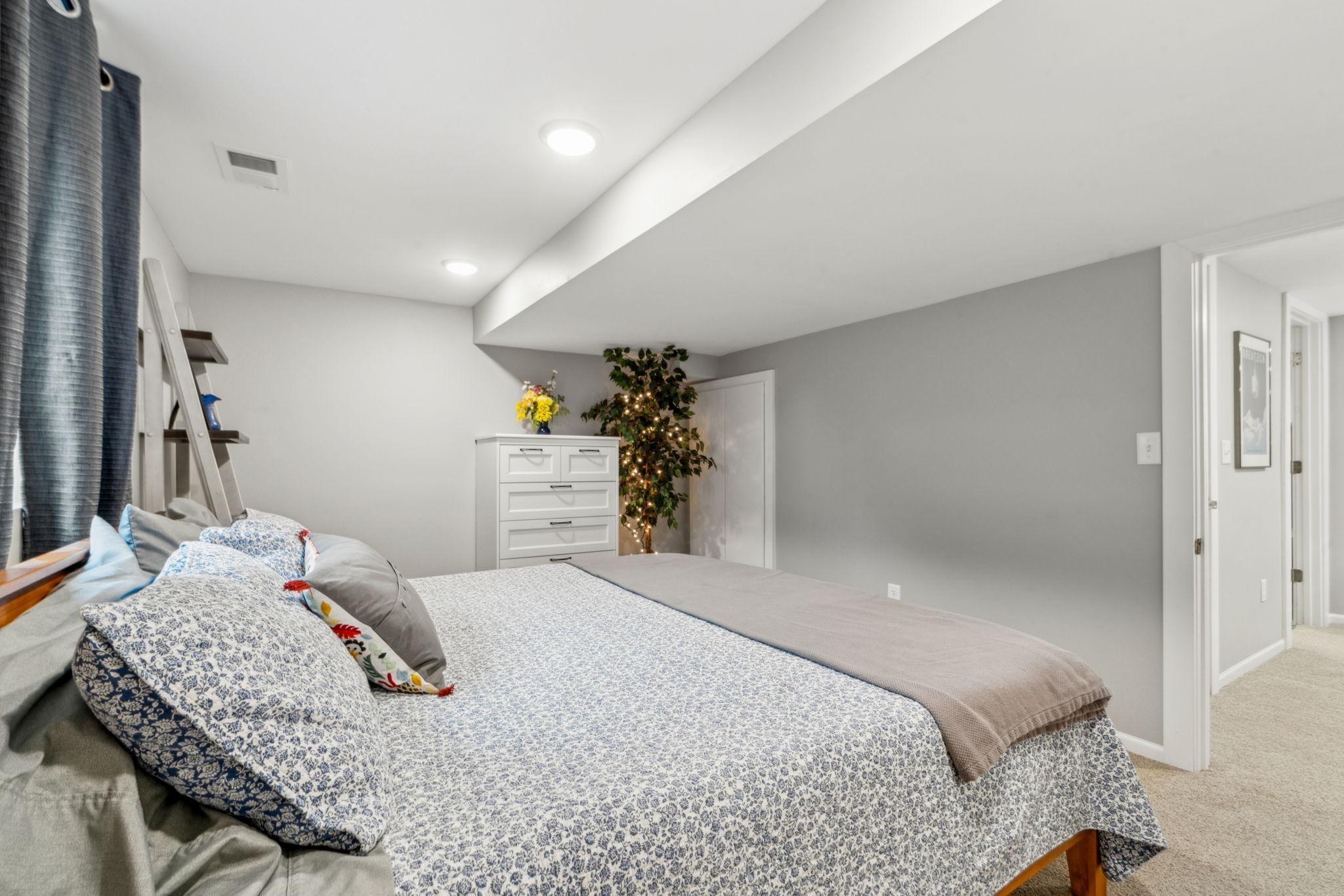 7505 Edgebrook Drive