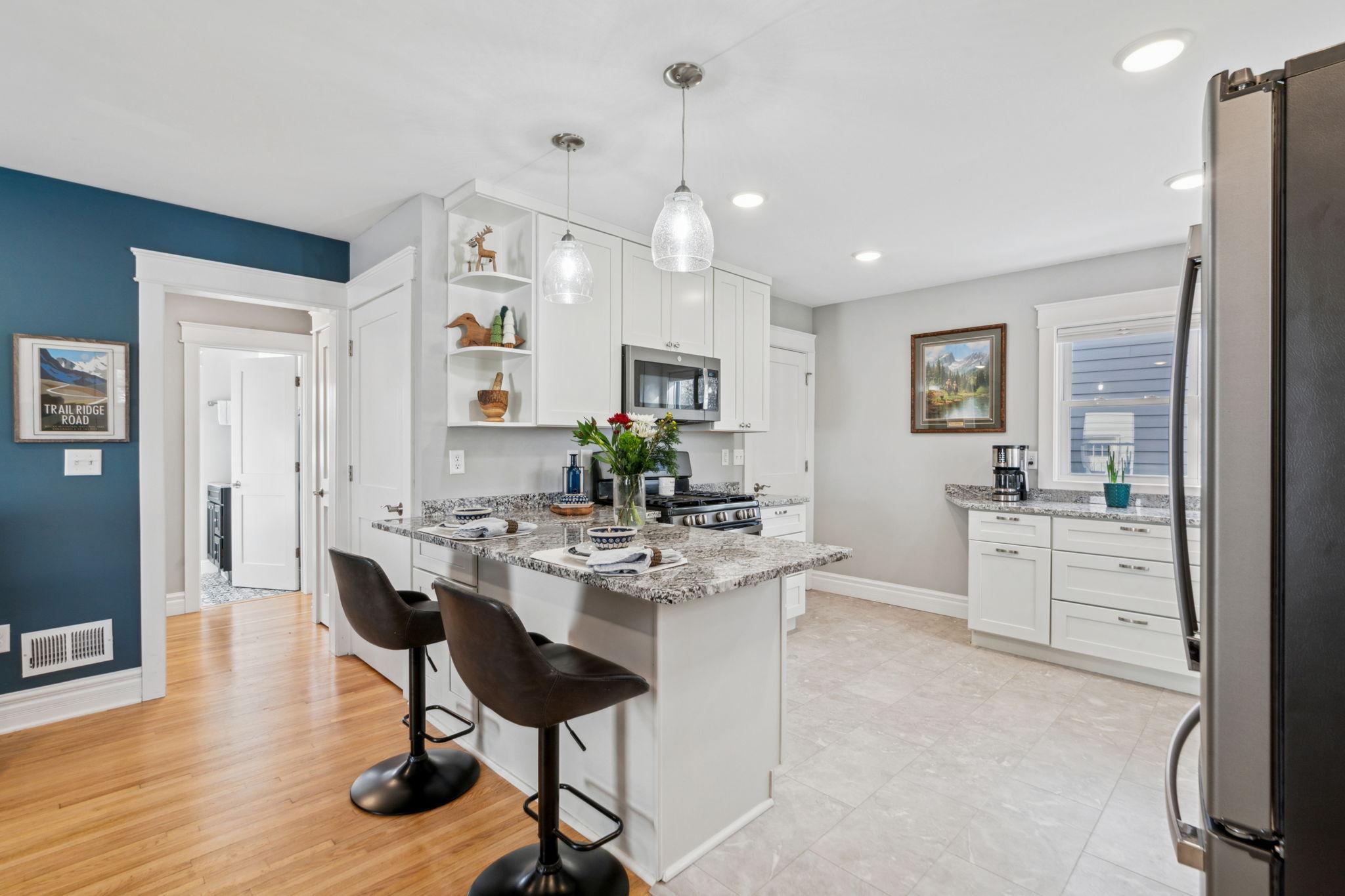 7505 Edgebrook Drive