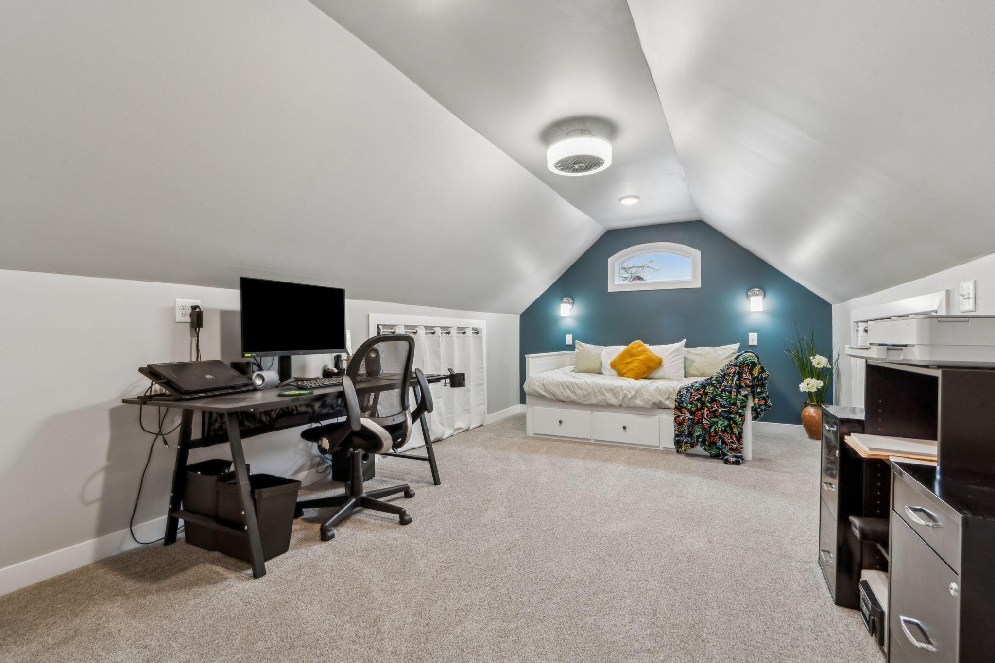 7505 Edgebrook Drive
