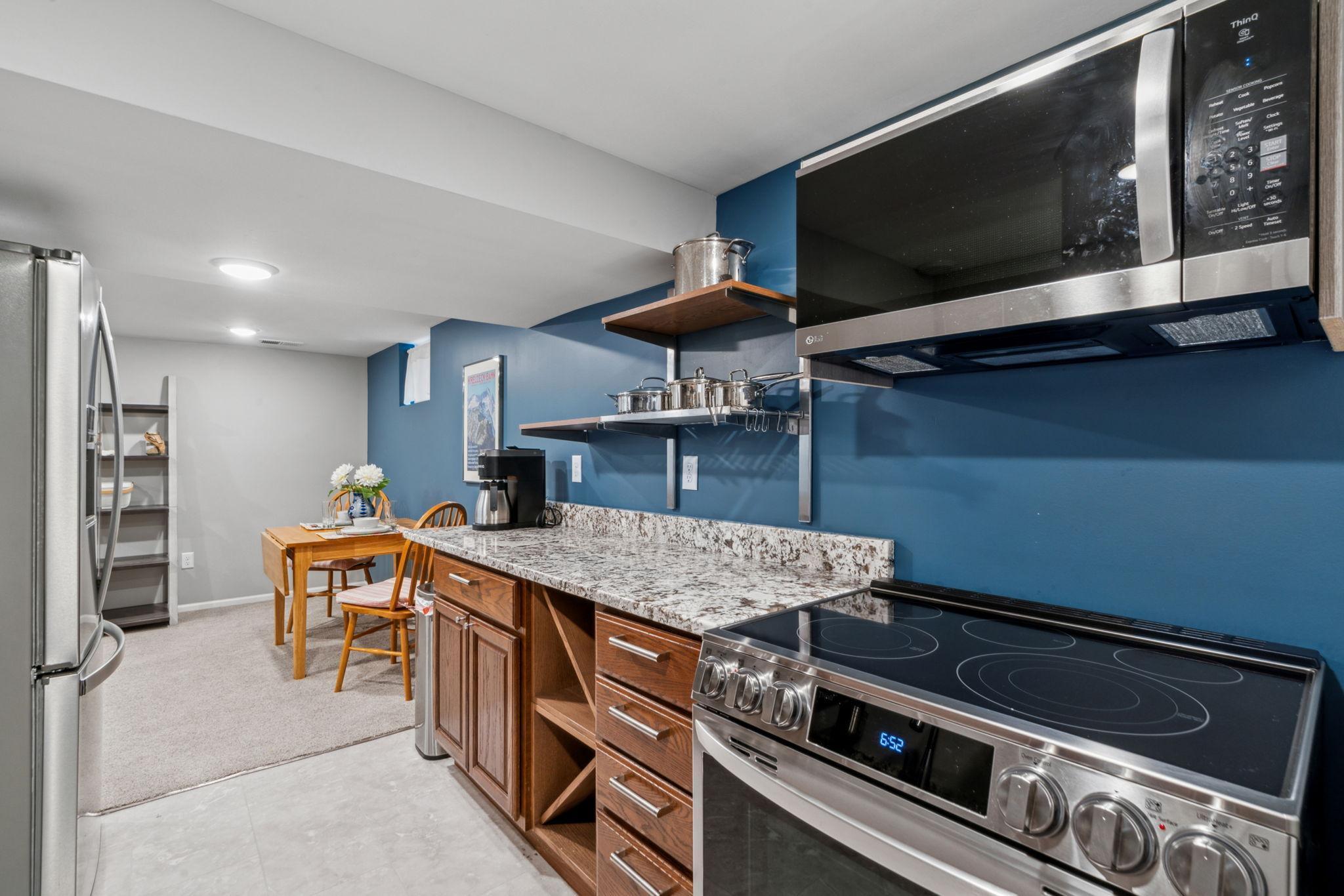 7505 Edgebrook Drive