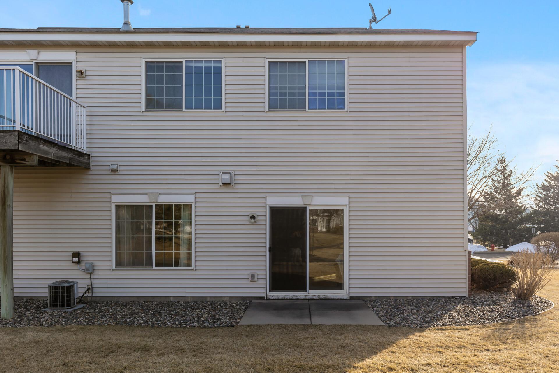 15723 France Way Unit: 1311