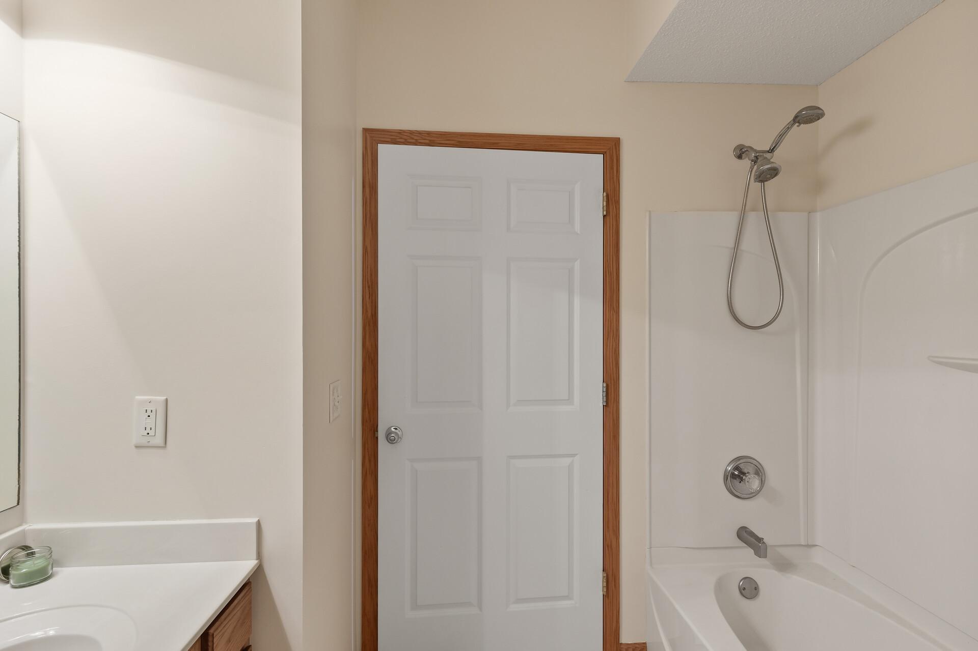 15723 France Way Unit: 1311
