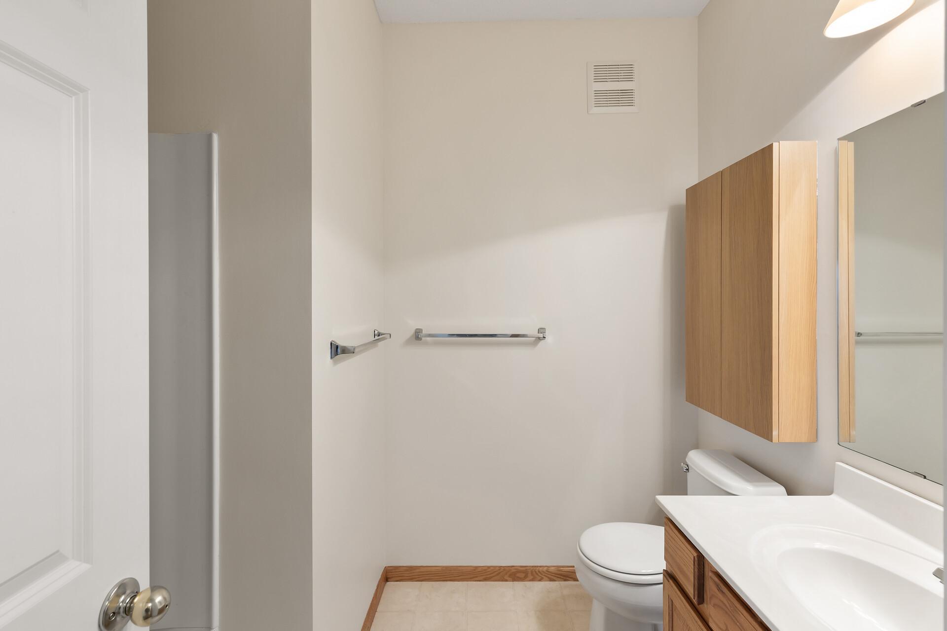 15723 France Way Unit: 1311