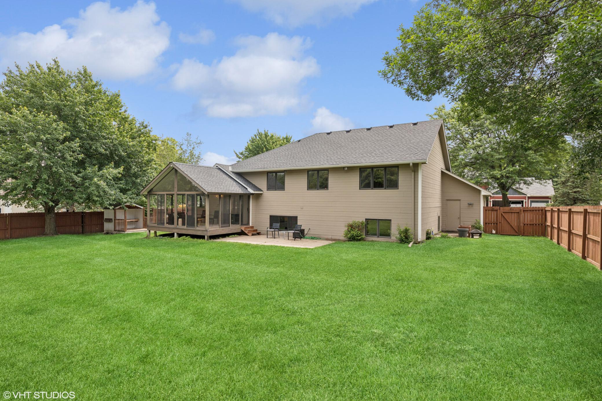 16571 Illinois Avenue