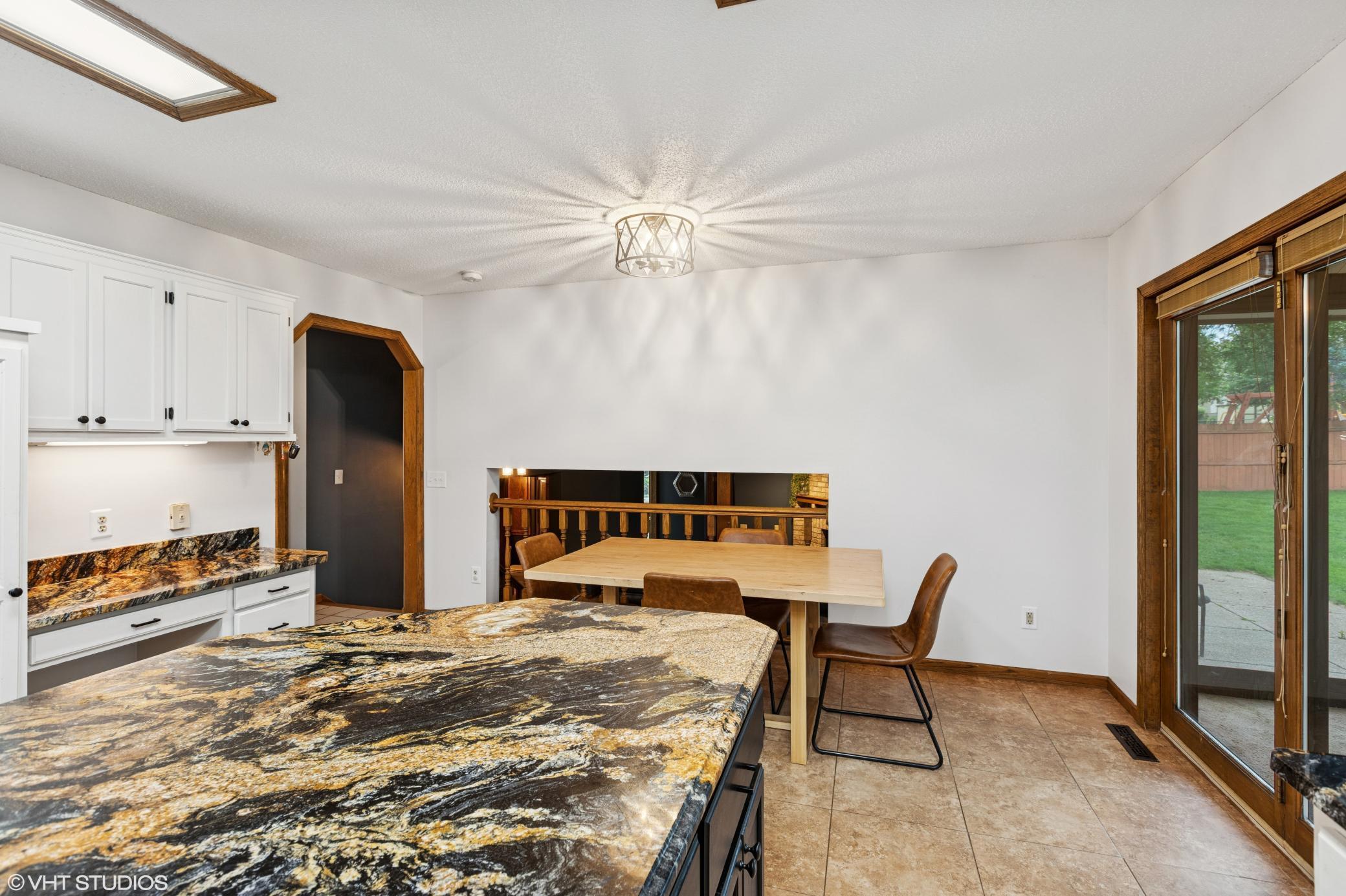 16571 Illinois Avenue