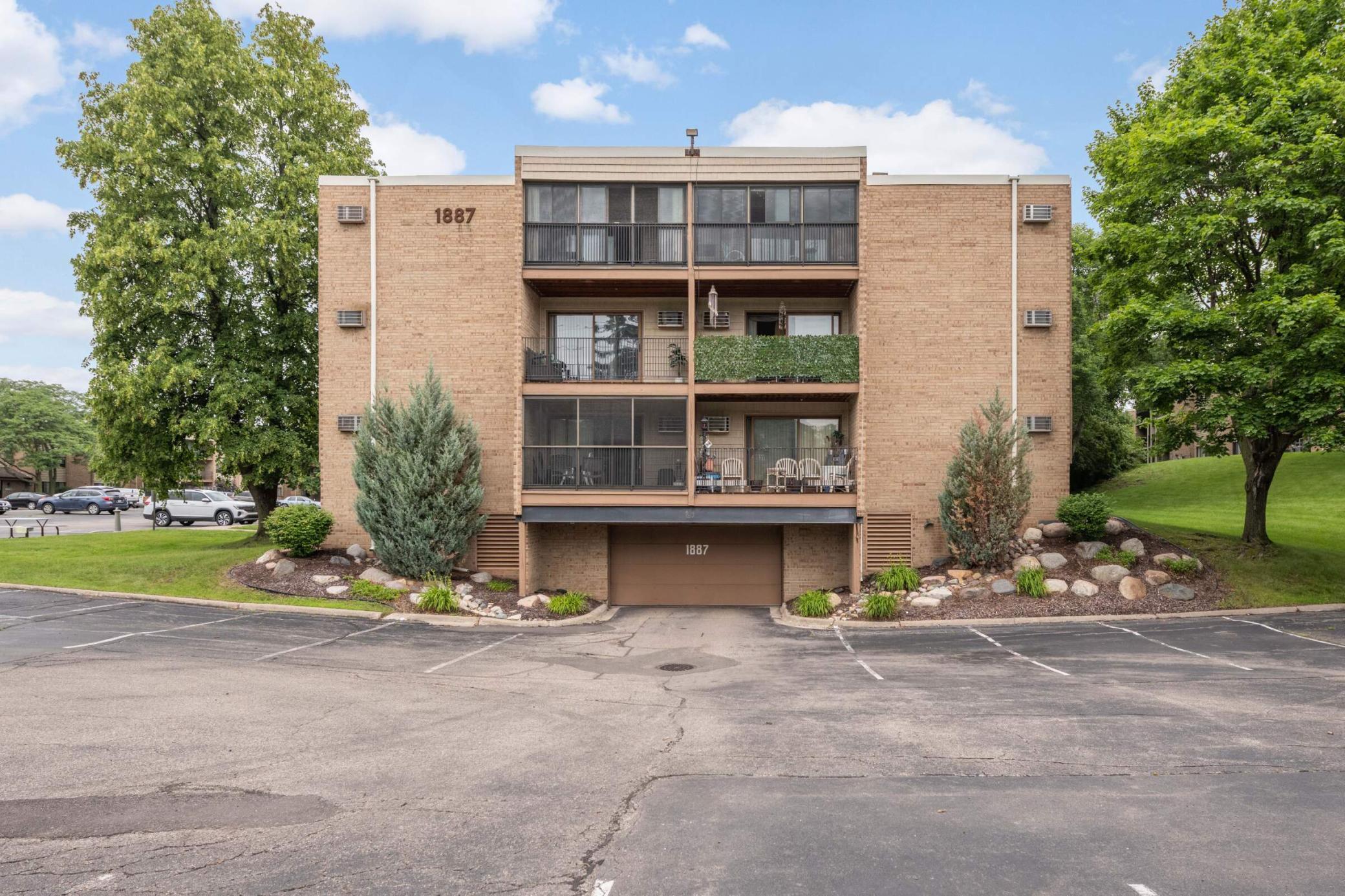 1887 Silver Bell Road Unit: 115