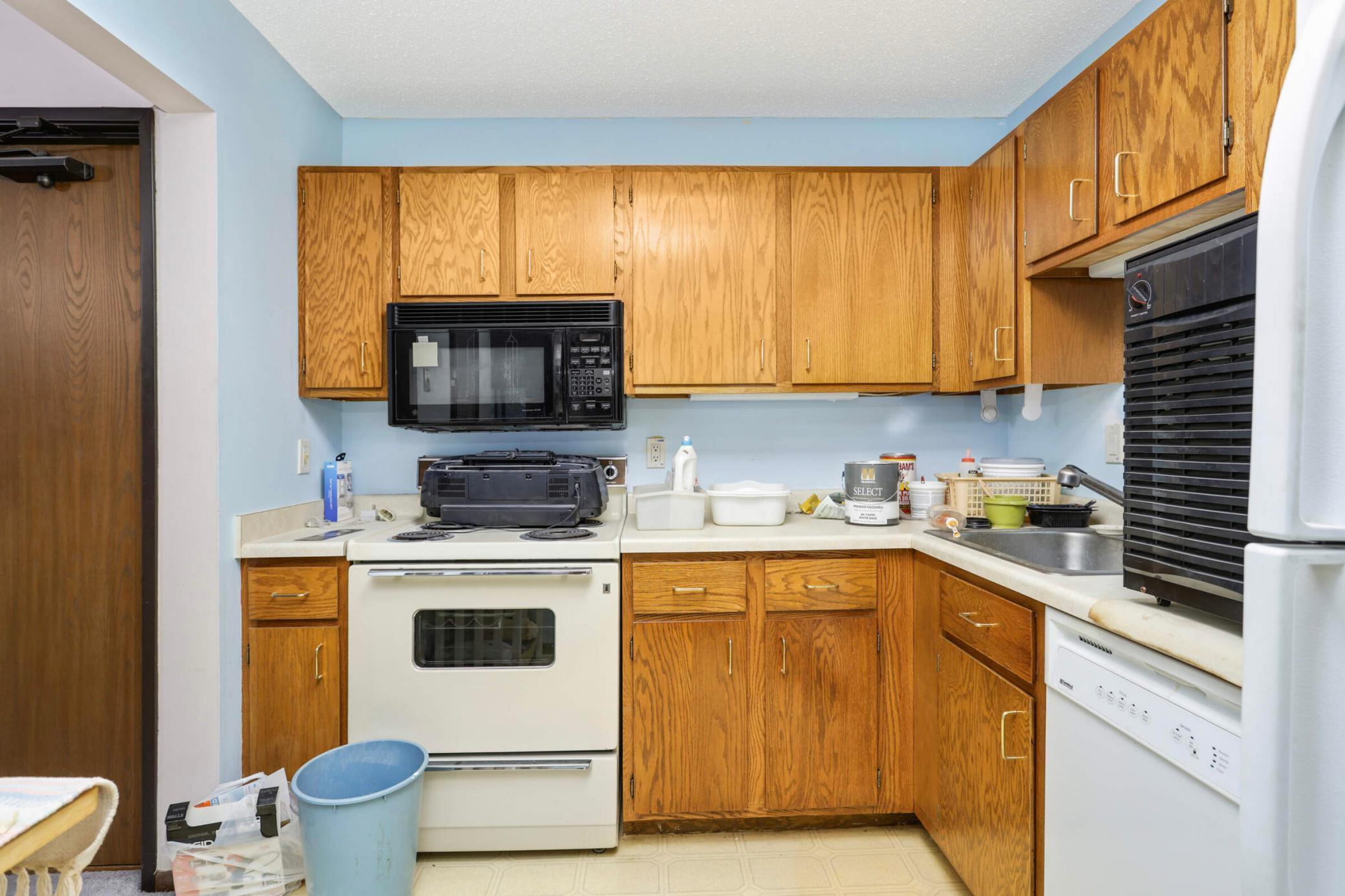 1887 Silver Bell Road Unit: 115