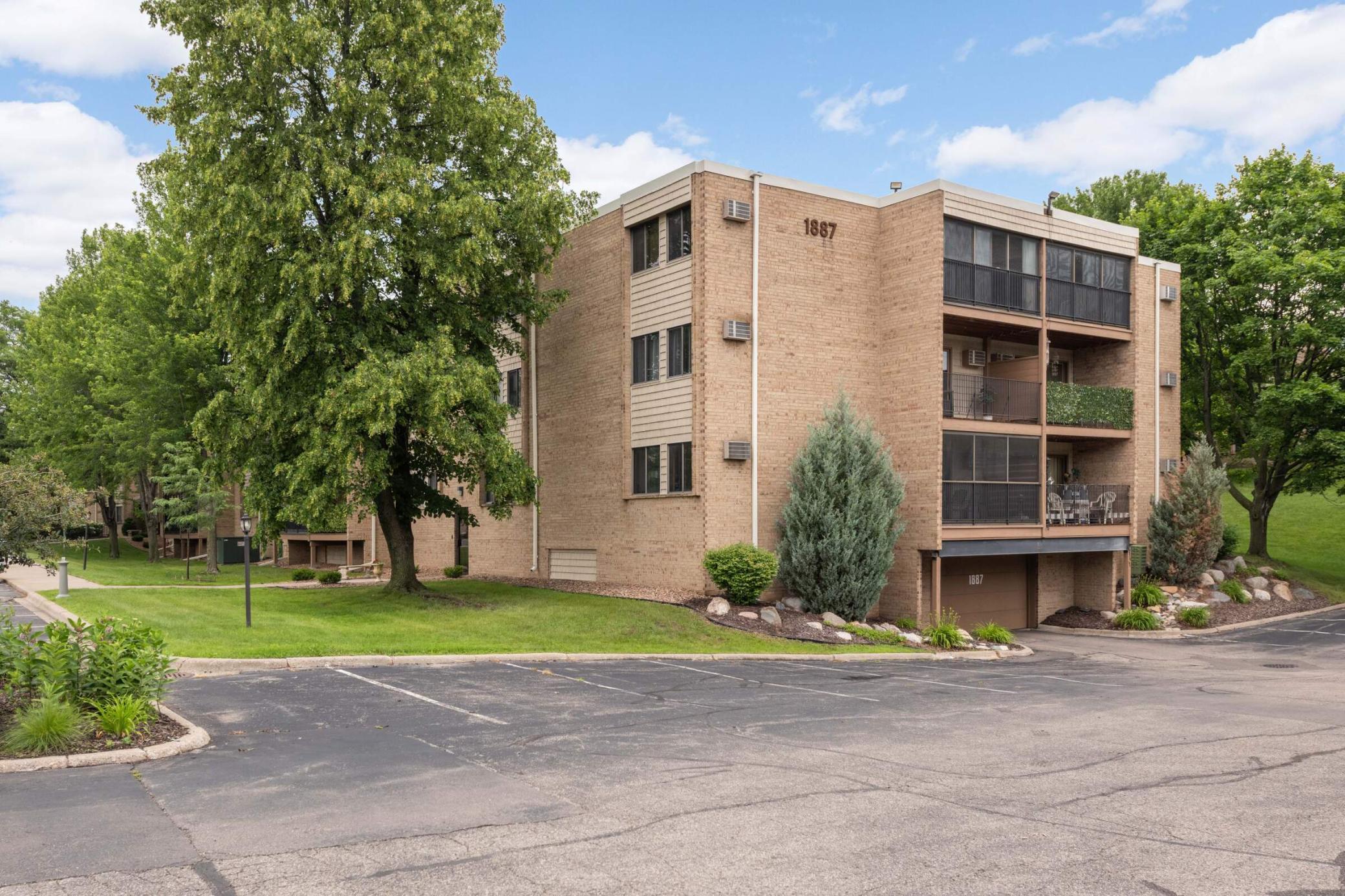 1887 Silver Bell Road Unit: 115