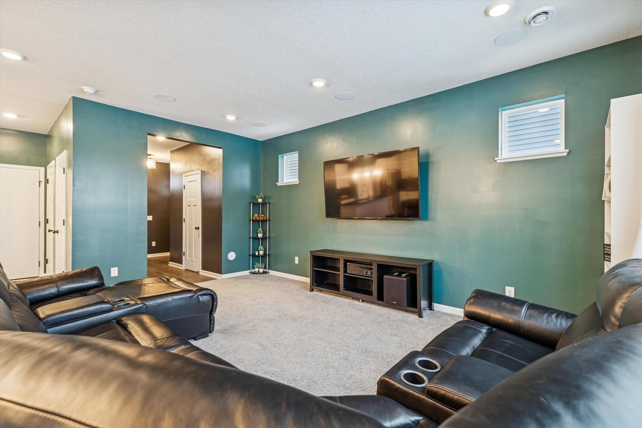 19343 Crystal Terrace