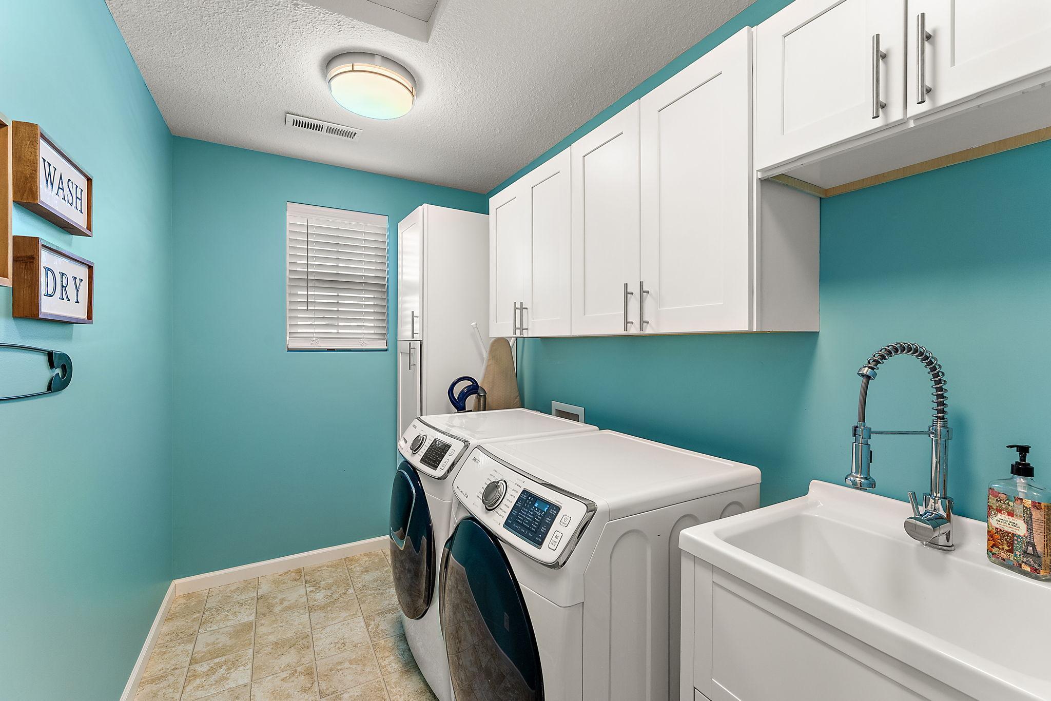 20511 Gunnison Drive