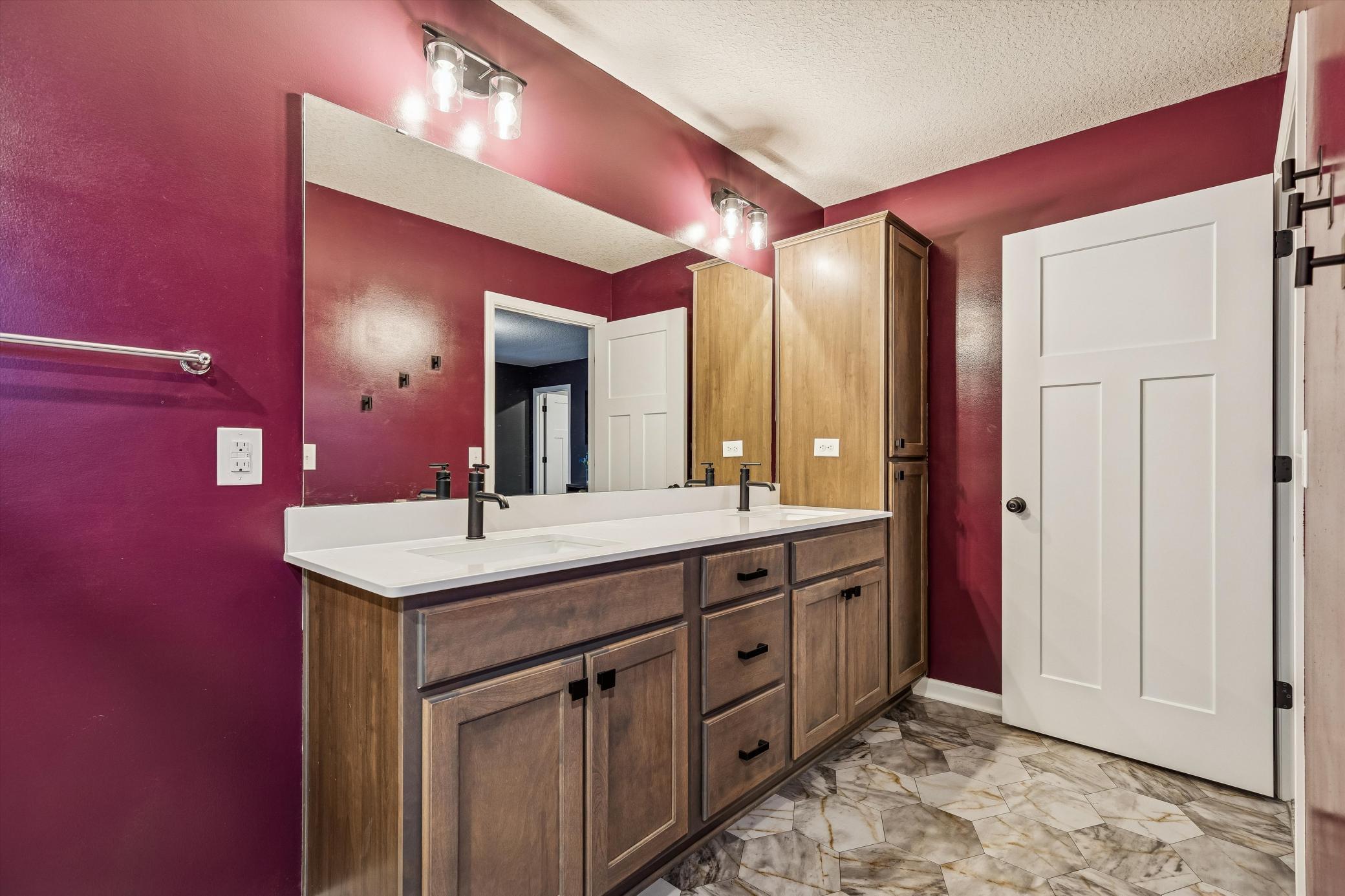 19343 Crystal Terrace