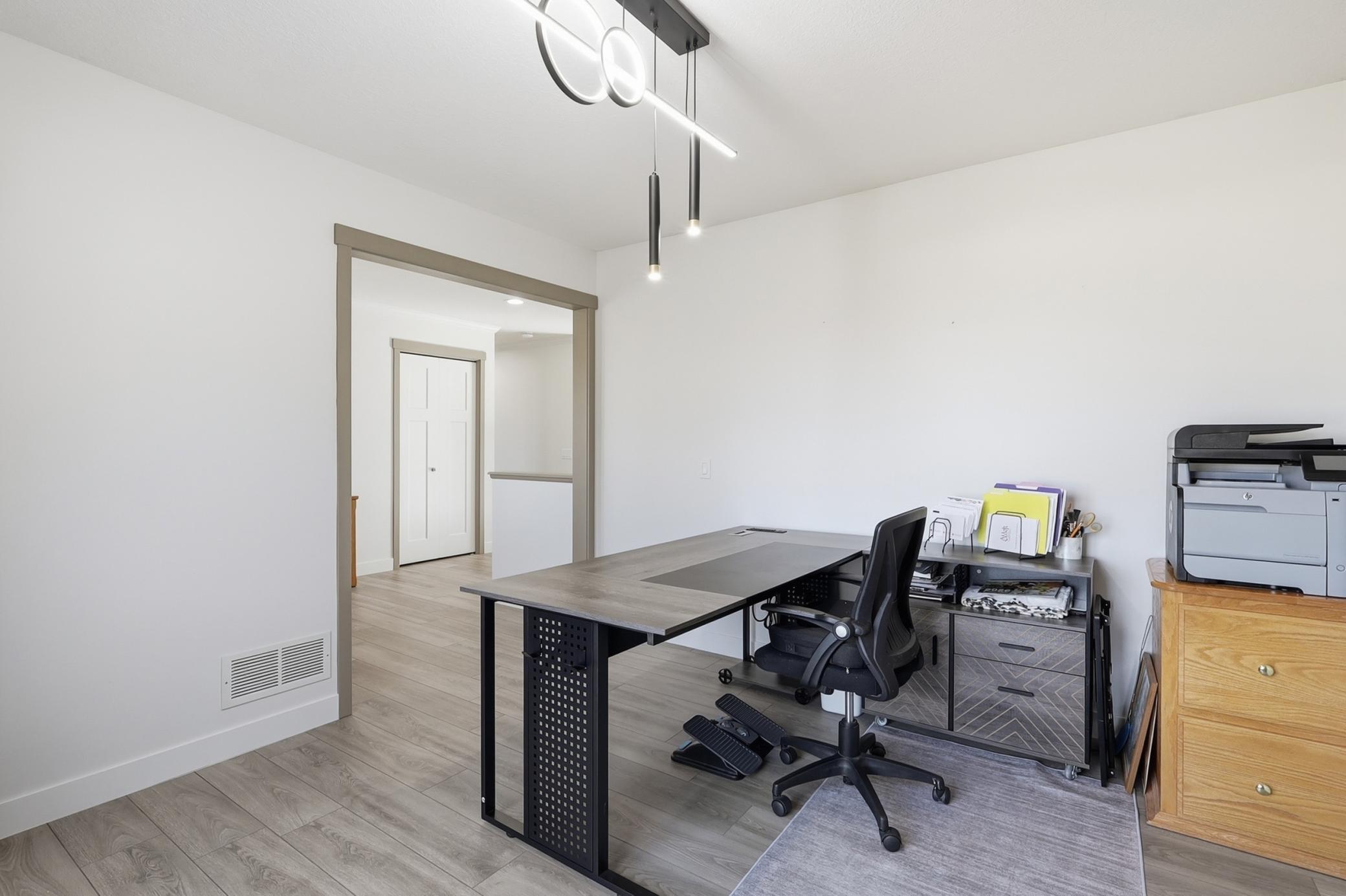 23744 Fairgreen Avenue