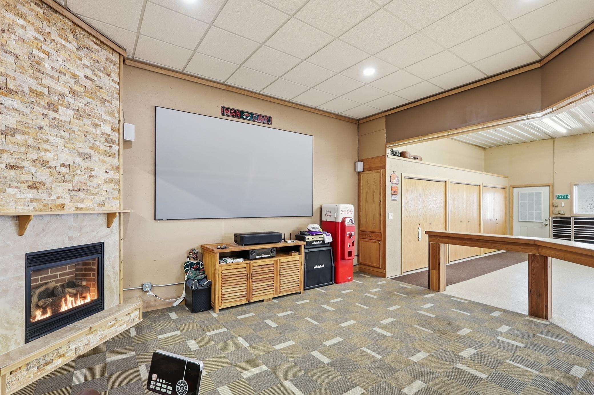 23744 Fairgreen Avenue